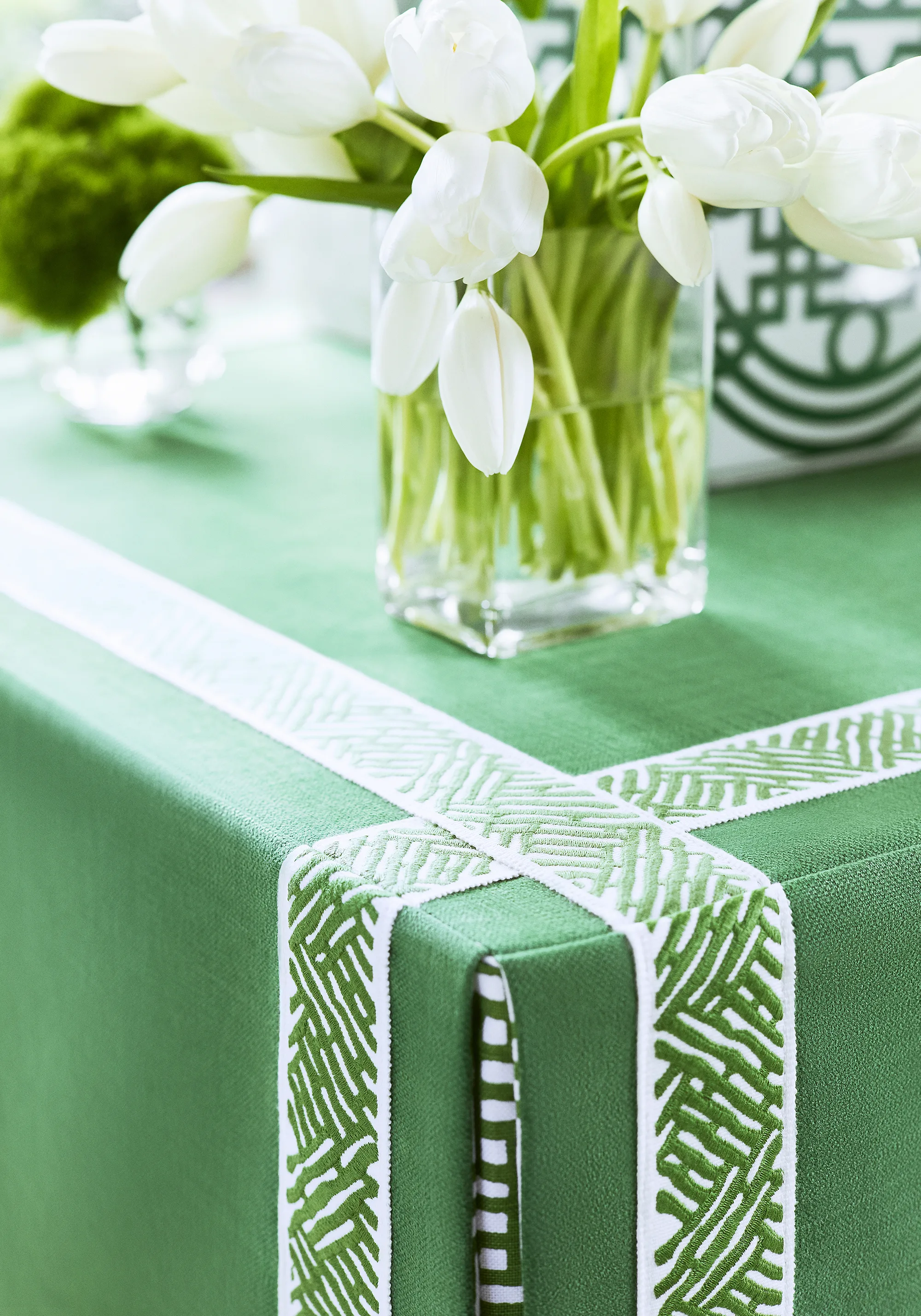 Thibaut Cobble Hill Tape in Kelly (E12011)