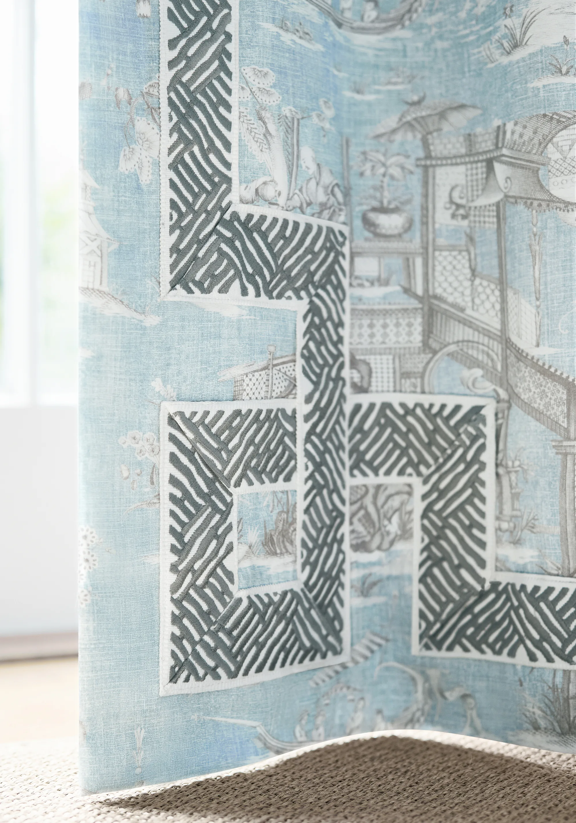 Thibaut Cobble Hill Tape in Platinum (E12019)