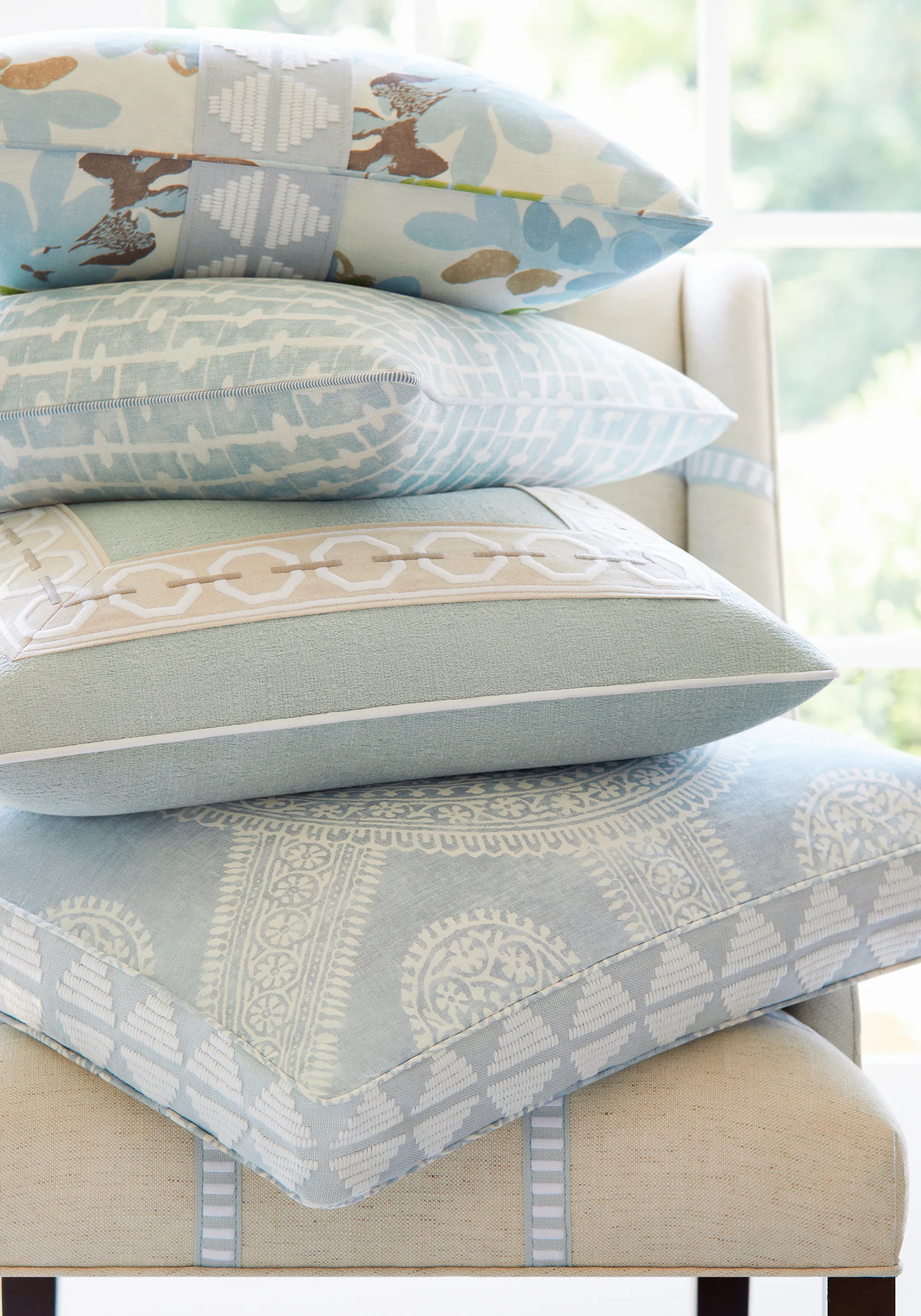 Thibaut Dash Tape in White on Mist (E12128)