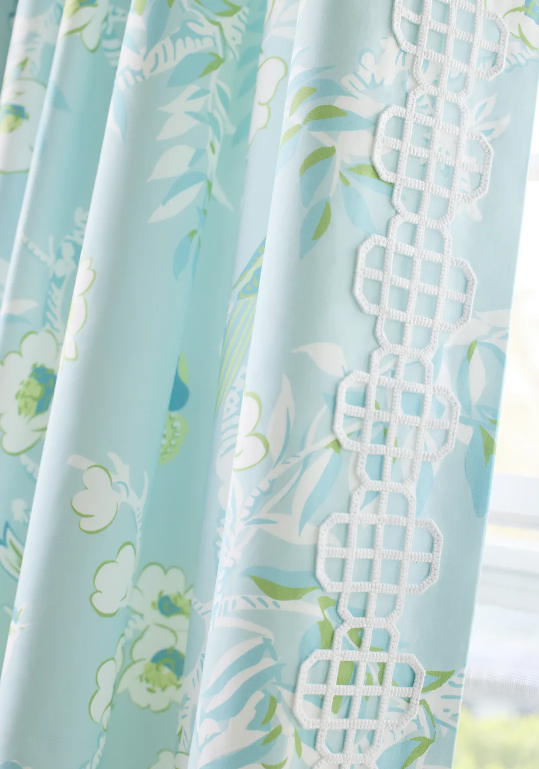 Thibaut Fret Applique in Snow White (E12262)