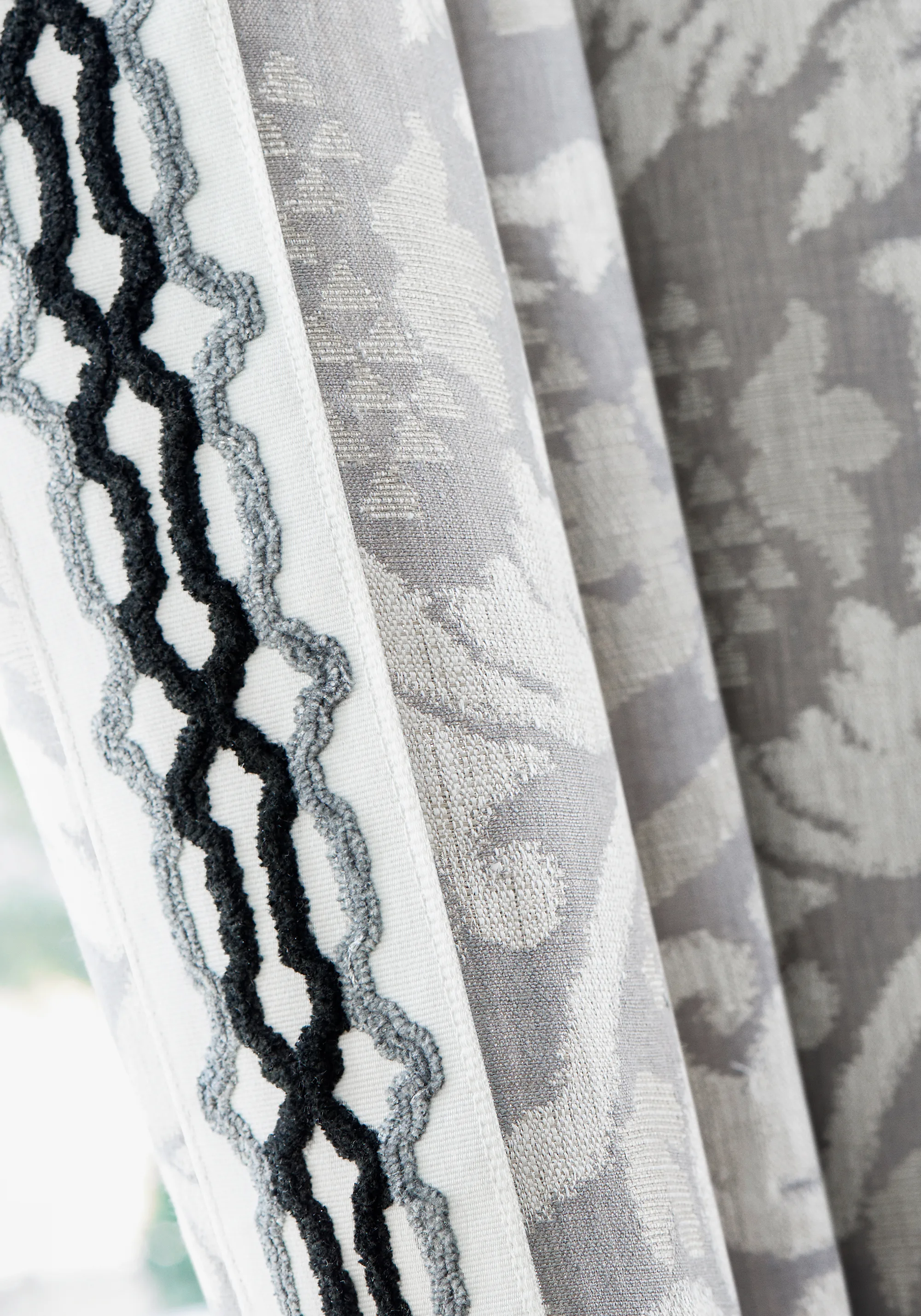 Thibaut Hartney Tape in Flannel and Onyx (E12091)