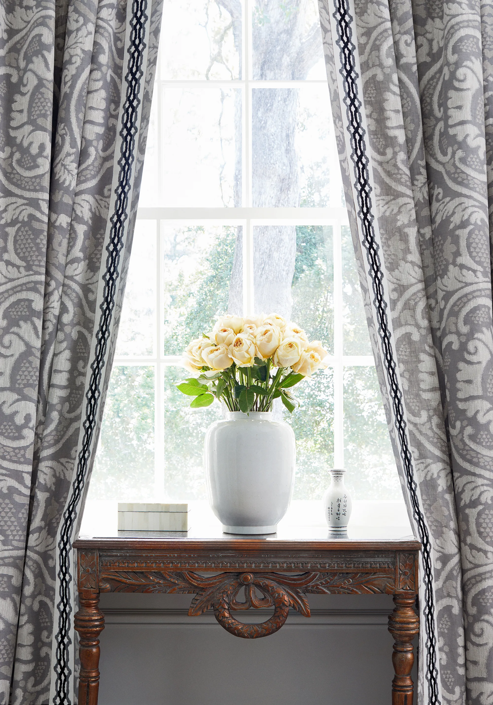 Thibaut Hartney Tape in Flannel and Onyx (E12091)