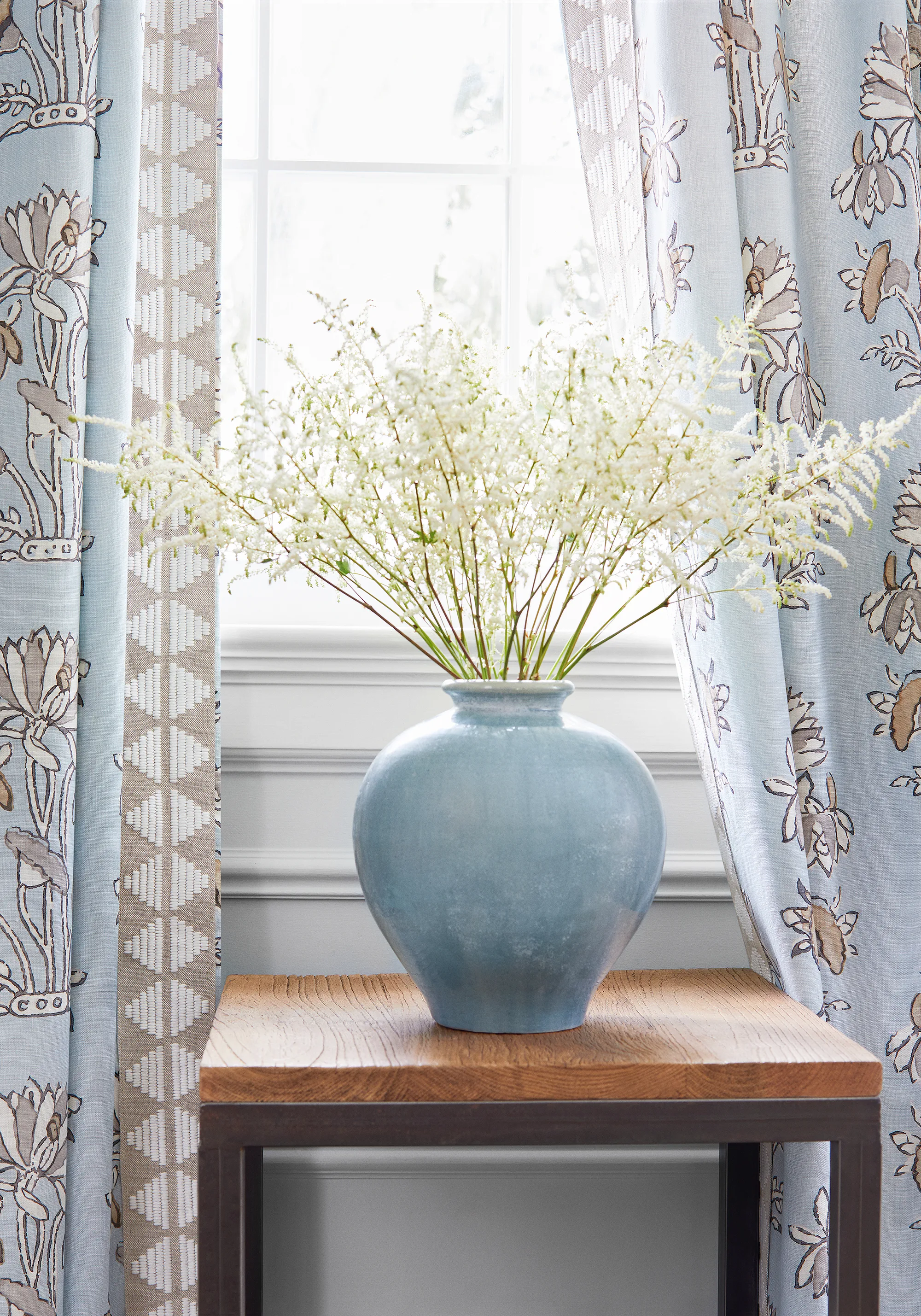 Thibaut King's Point Tape in Linen (E12177)