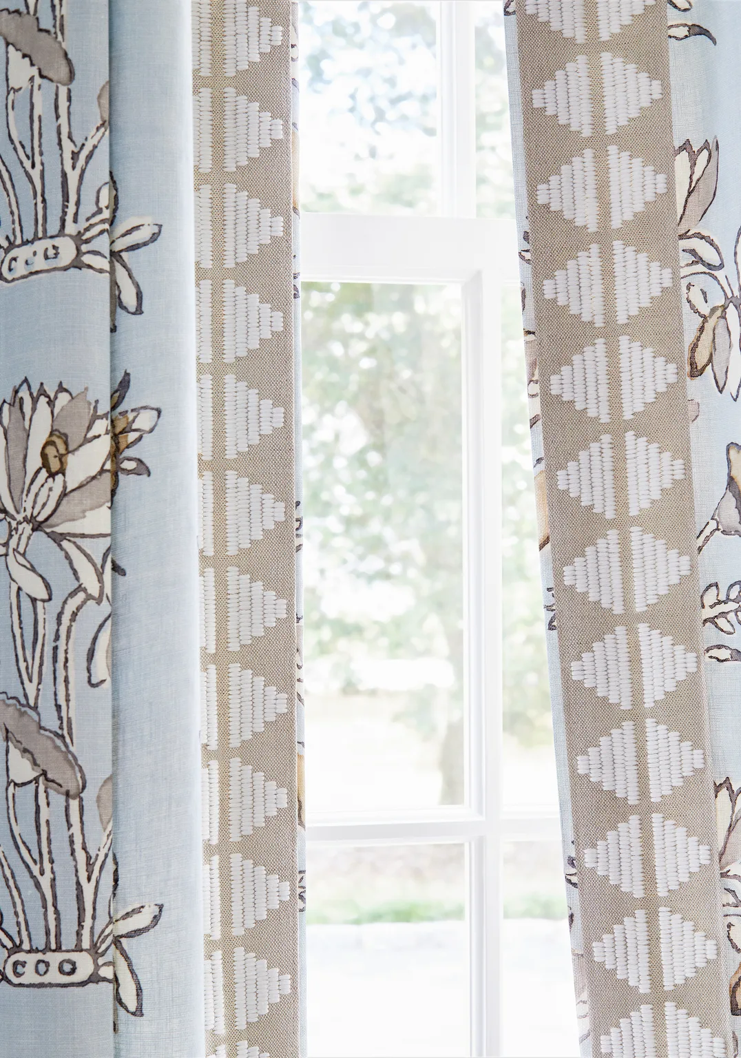 Thibaut King's Point Tape in Linen (E12177)