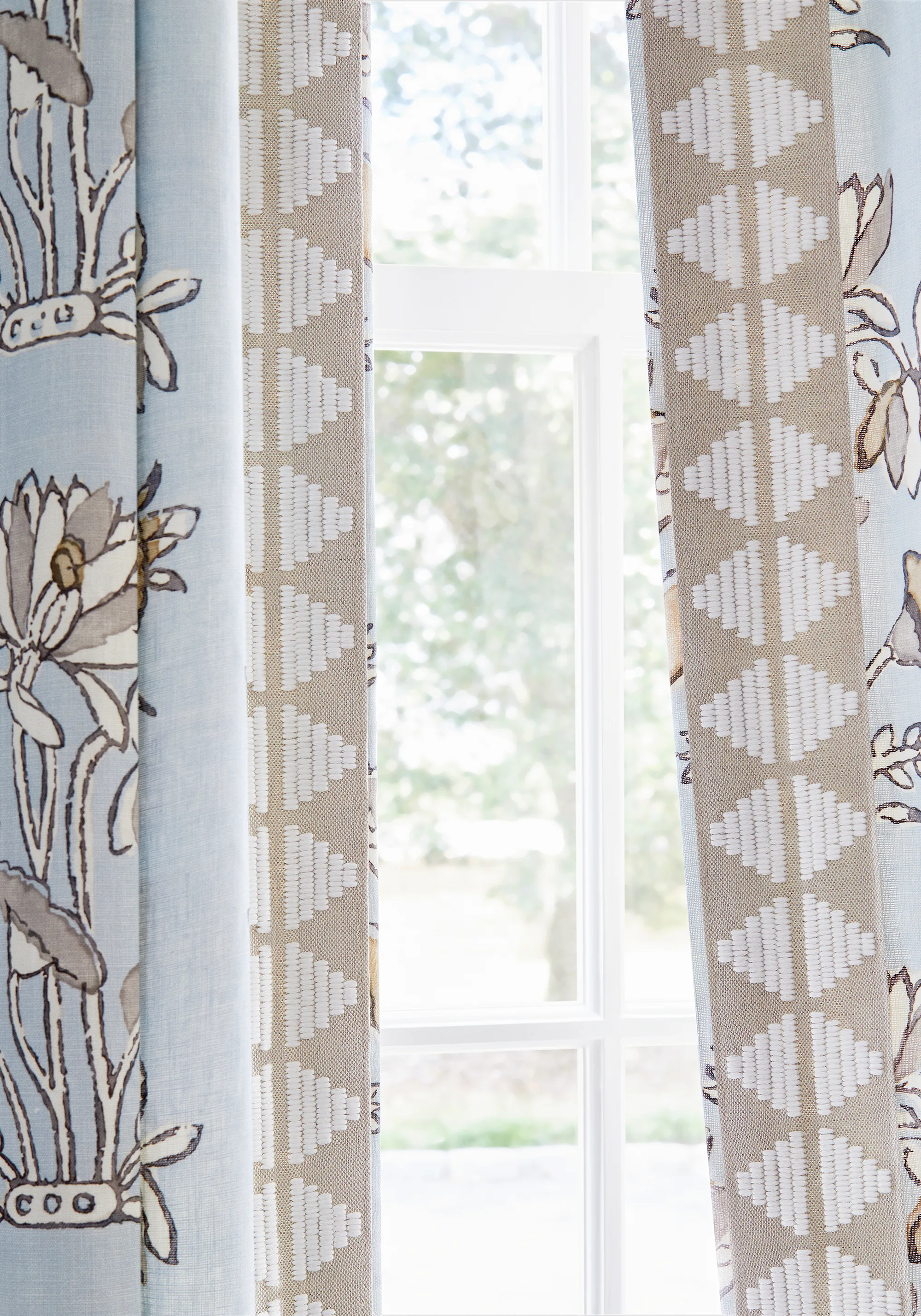 Thibaut King's Point Tape in Linen (E12177)