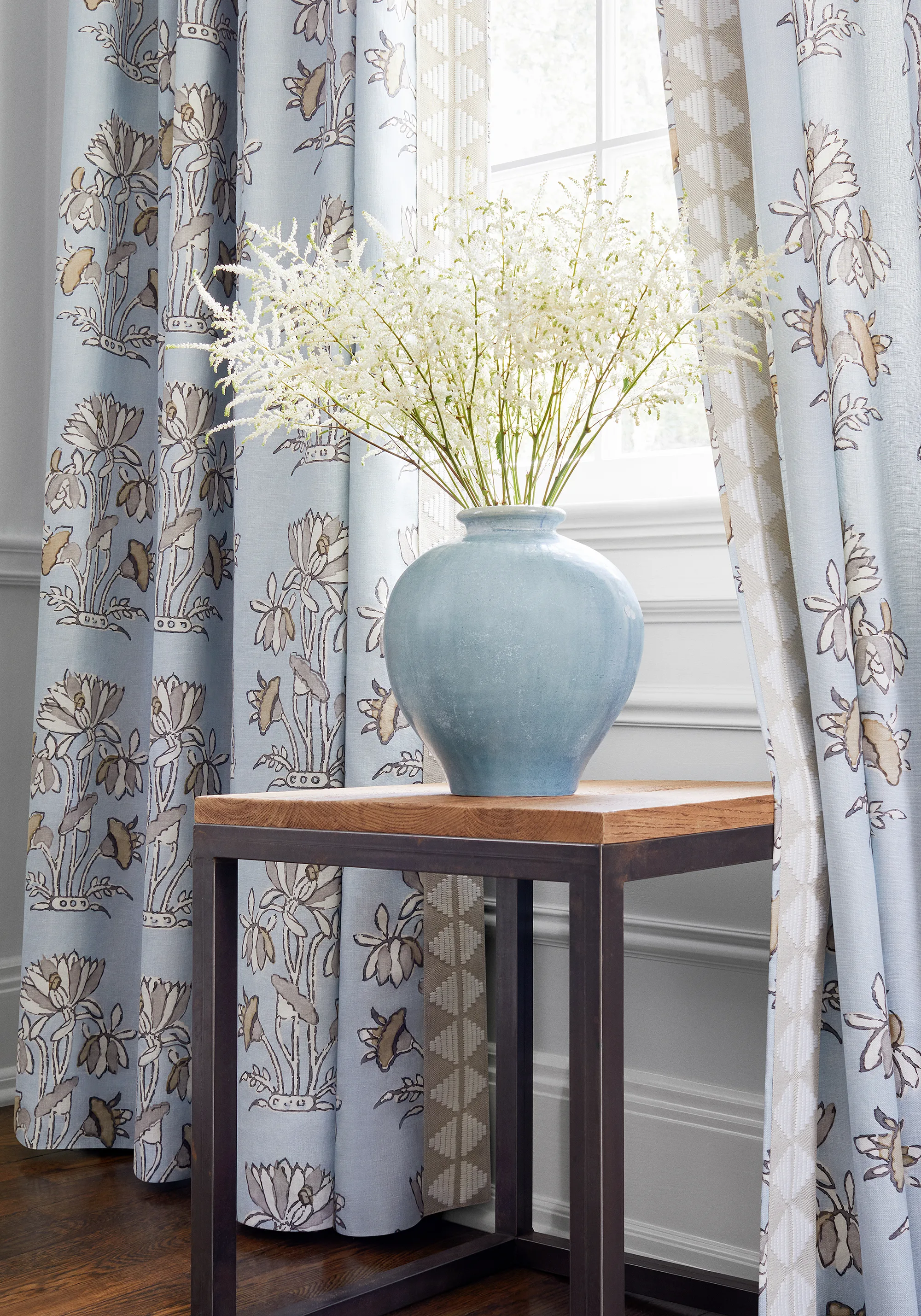 Thibaut King's Point Tape in Linen (E12177)