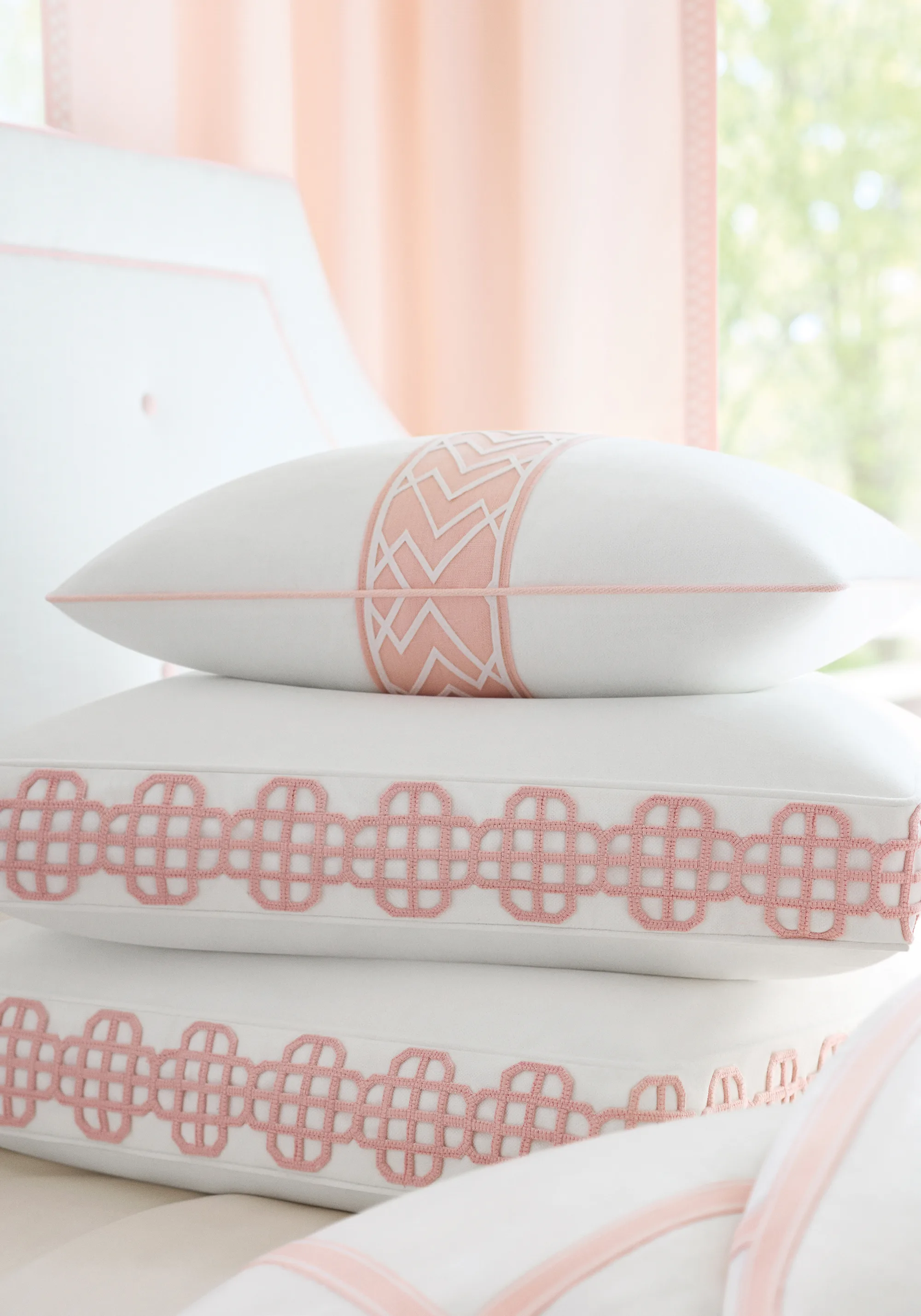 Thibaut Perla Tape in Blossom (E12218)
