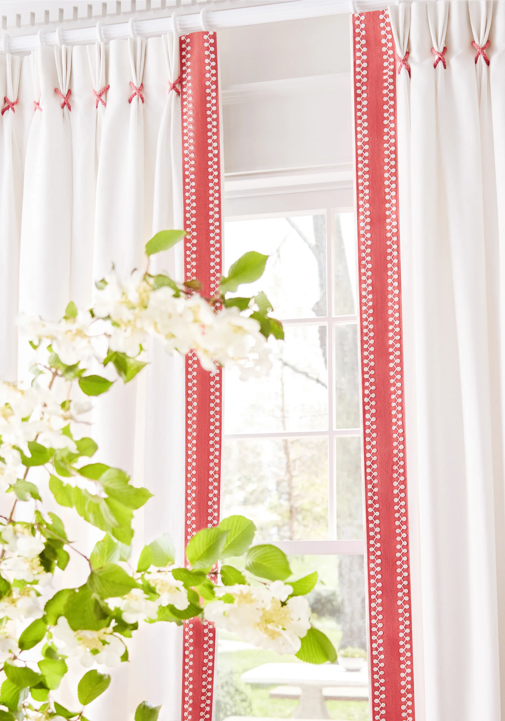 Thibaut Perla Tape in Coral (E12220)