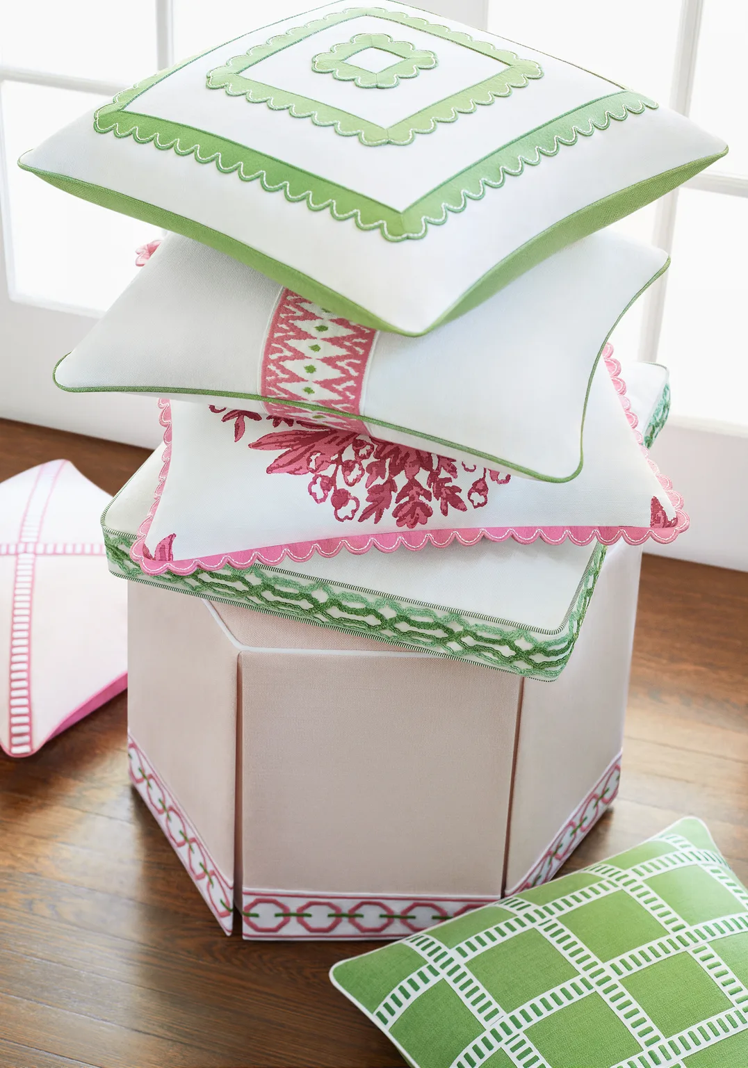 Thibaut Pippa Tape in Kelly (E12146)