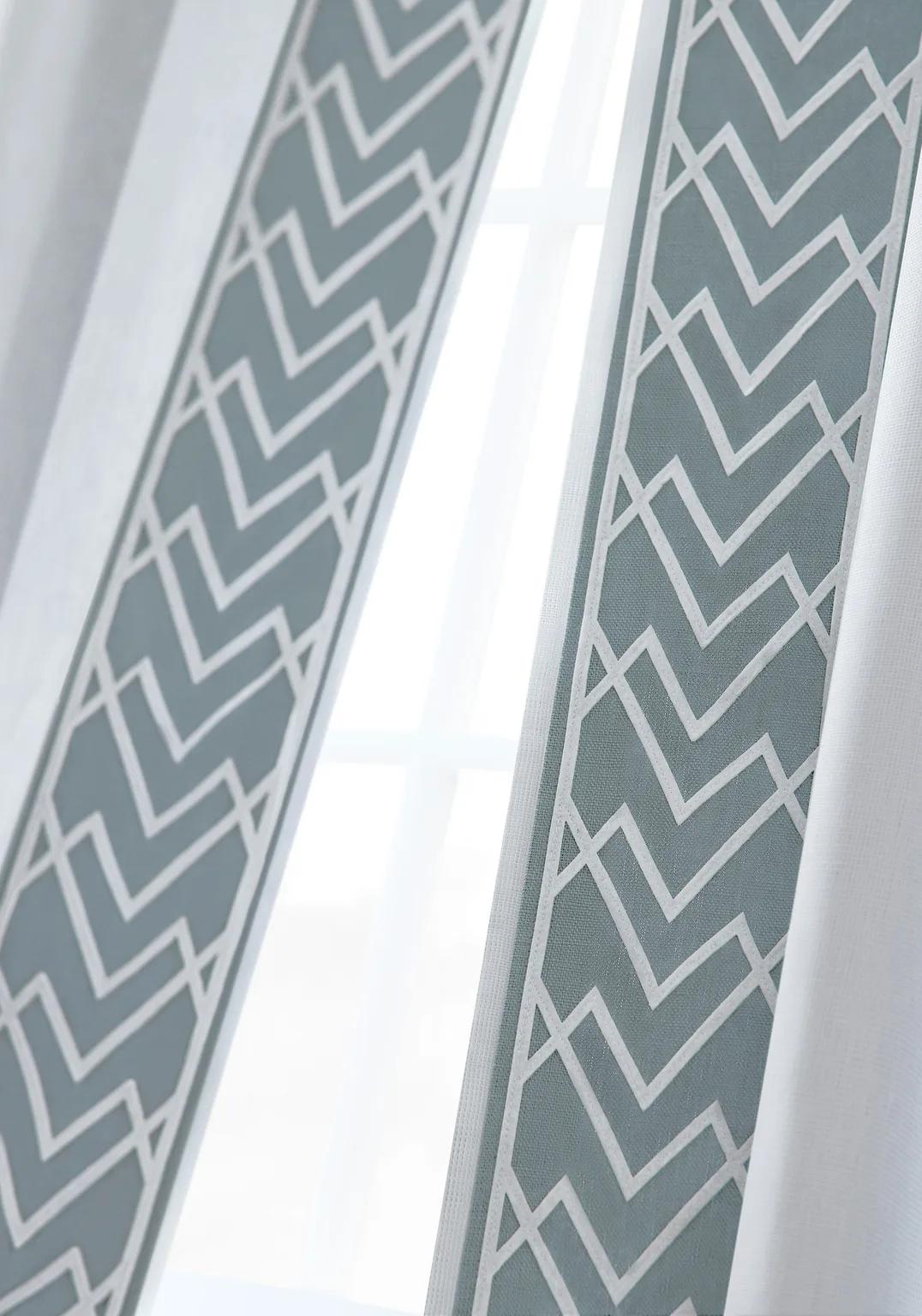 Thibaut Summit Applique Tape in Slate (E12214)