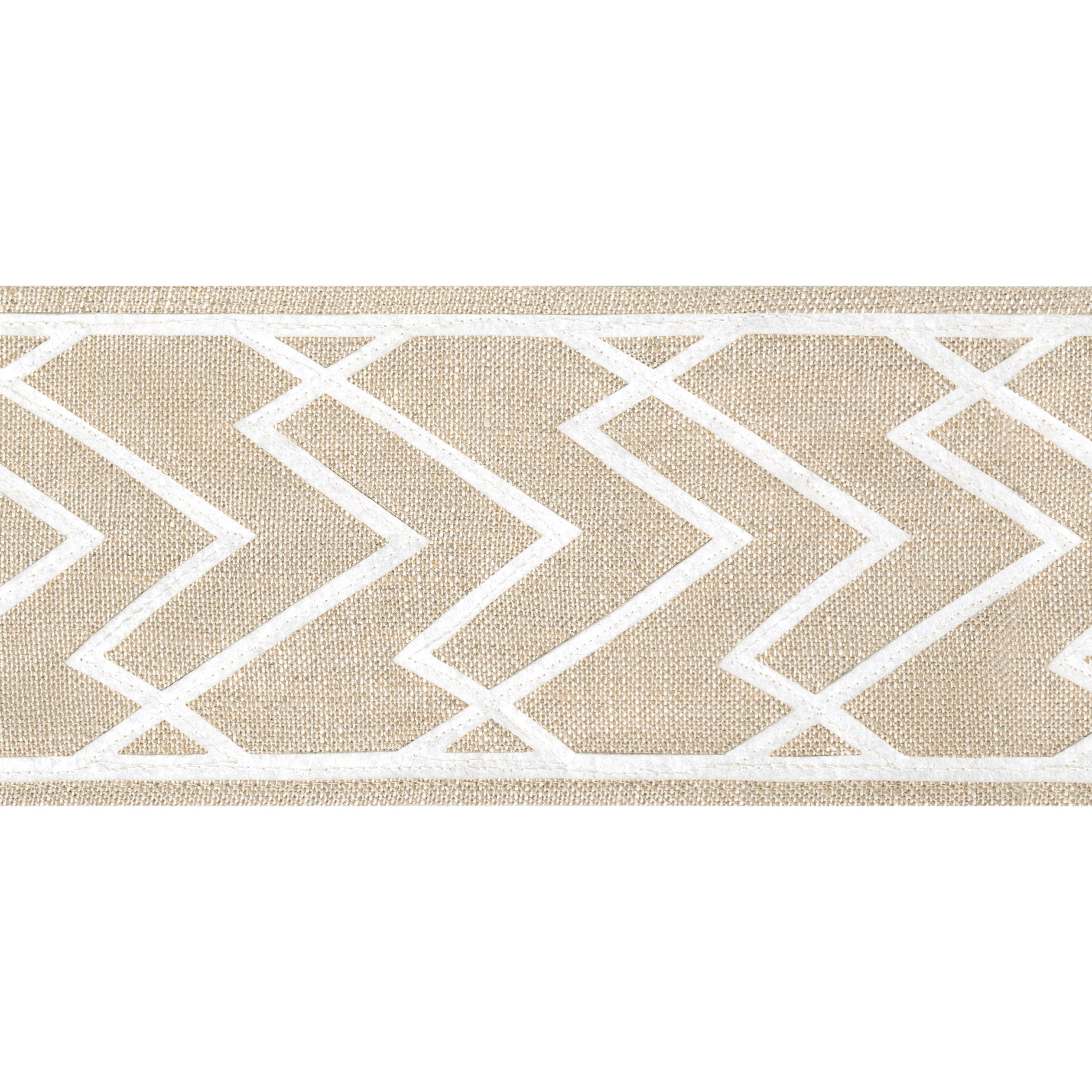E12207 | Summit Applique Tape – White on Linen