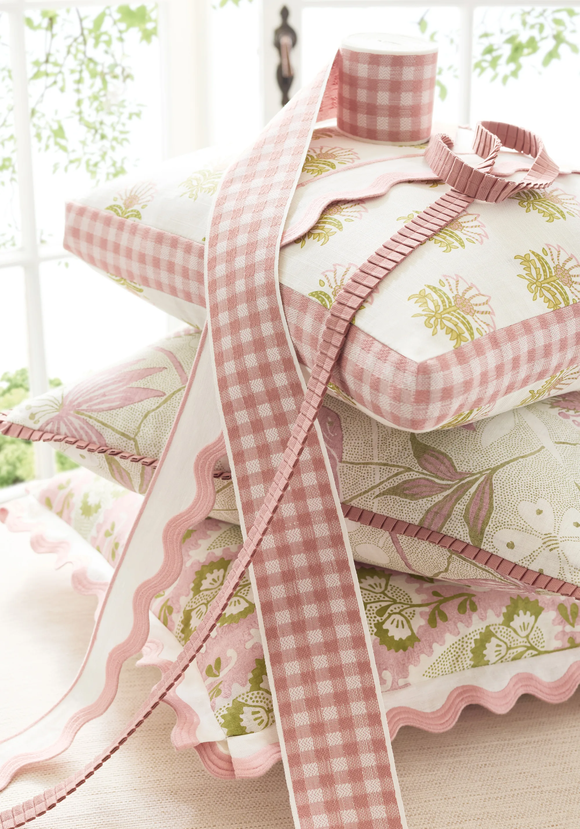 Thibaut Wave Tape in Blush on White (E12329)