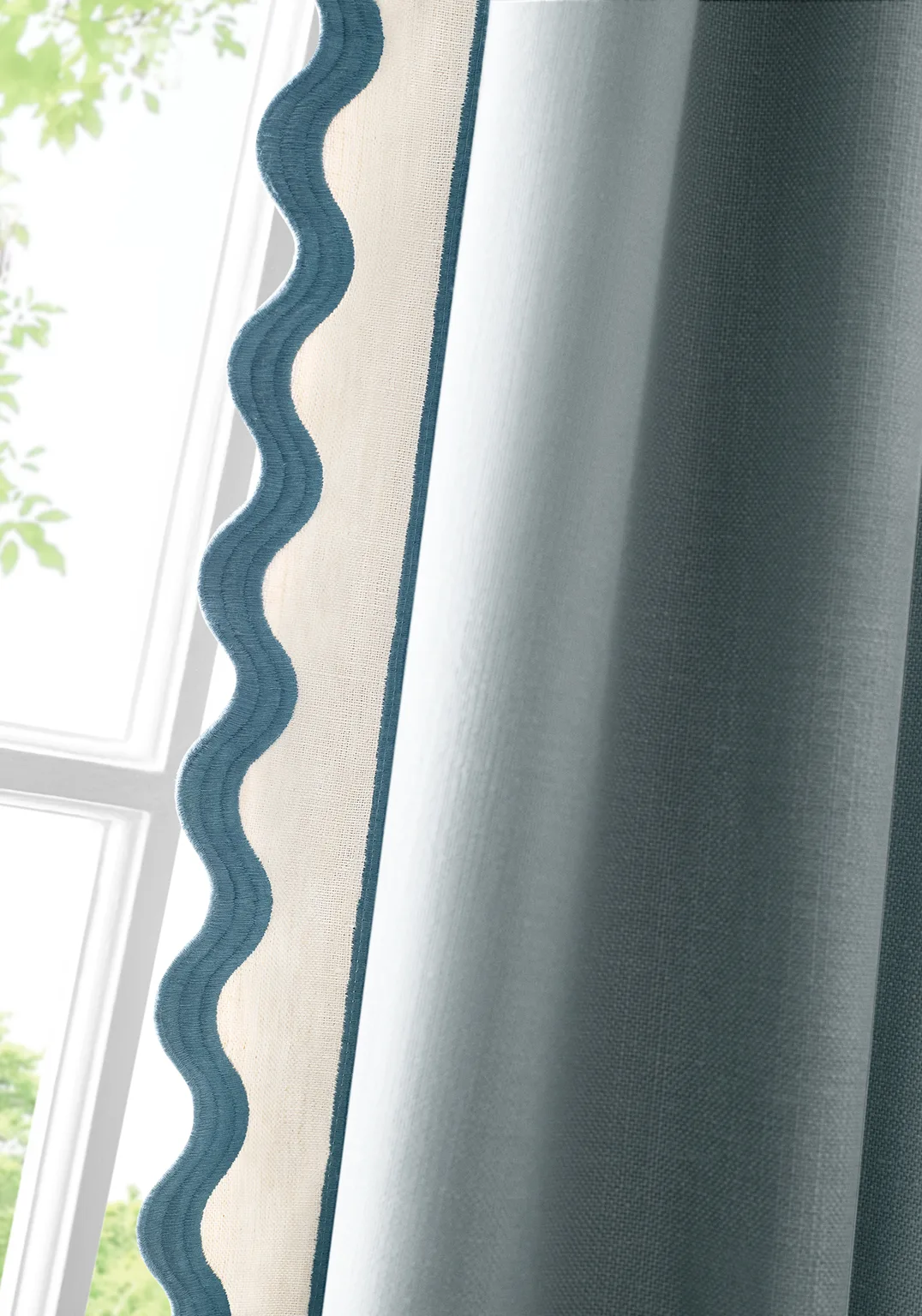 Thibaut Wave Tape in Cadet on Linen (E12336)
