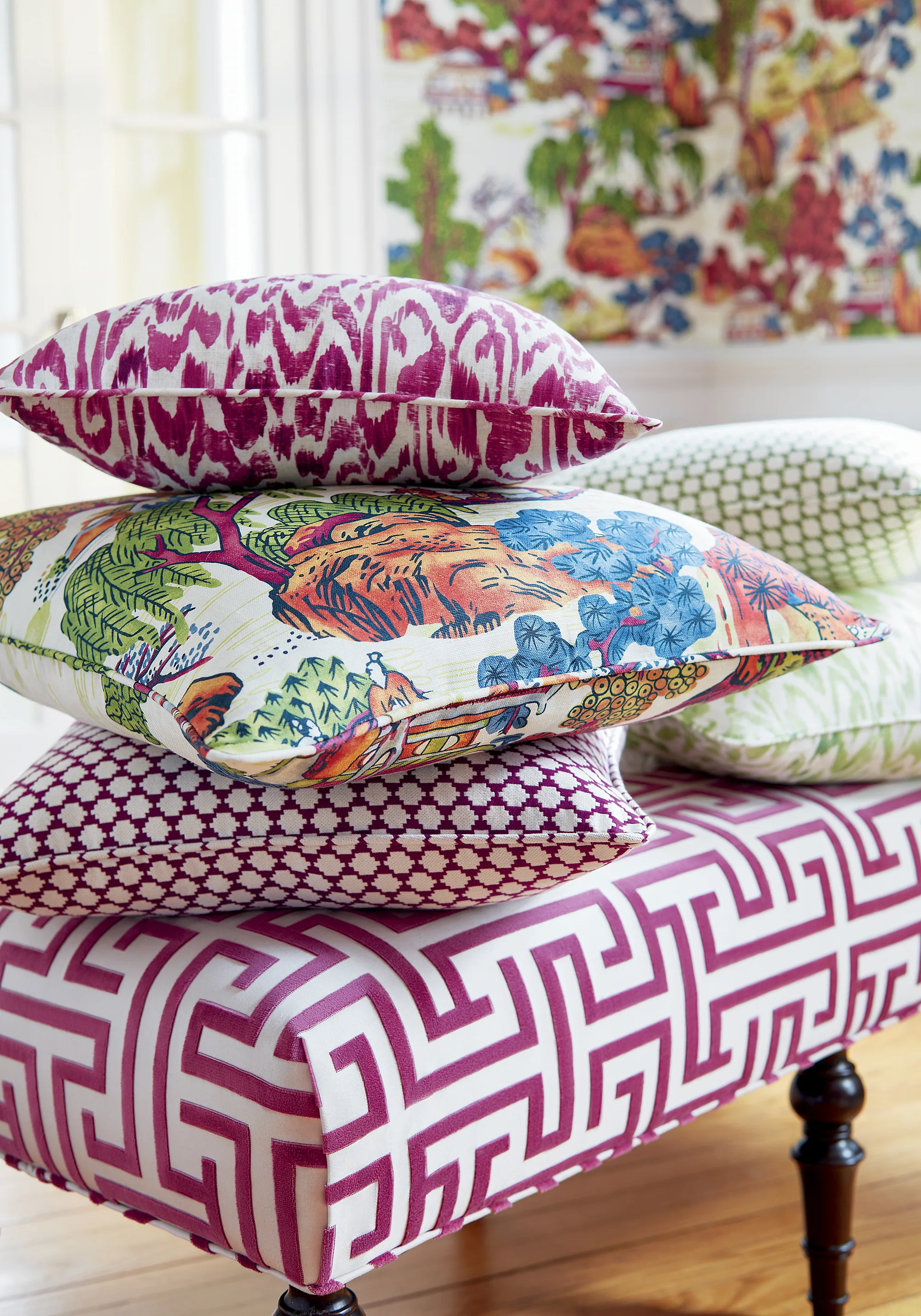 T75464 | Asian Scenic - Coral and Green Thibaut Asian Scenic in Coral and Green (T75464)