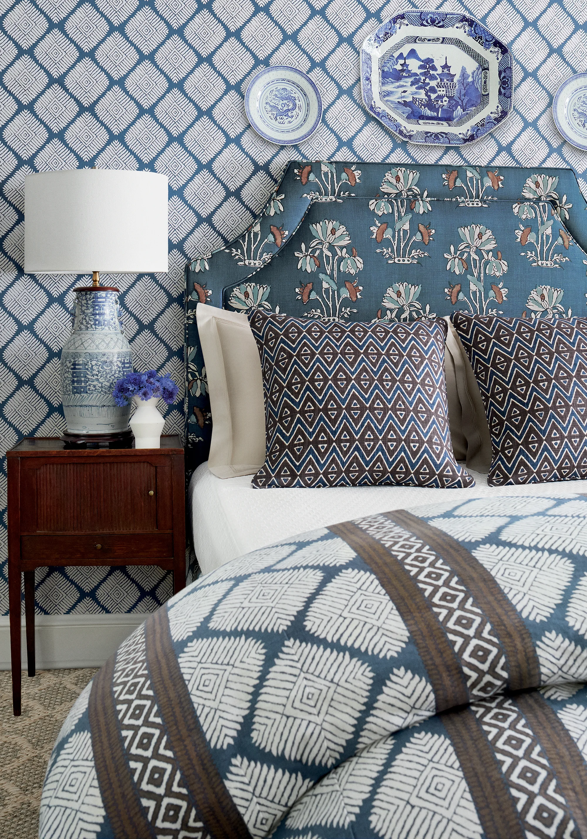 T13249 | Austin Diamond - Navy Thibaut Austin Diamond in Navy (T13249)