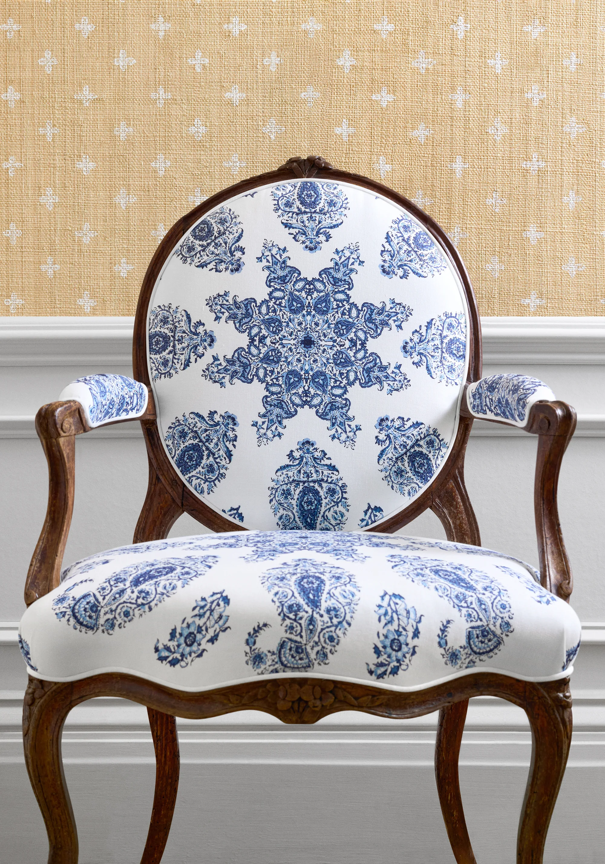 T36450 | Bethany - White on Natural Thibaut Bethany in White on Natural (T36450)