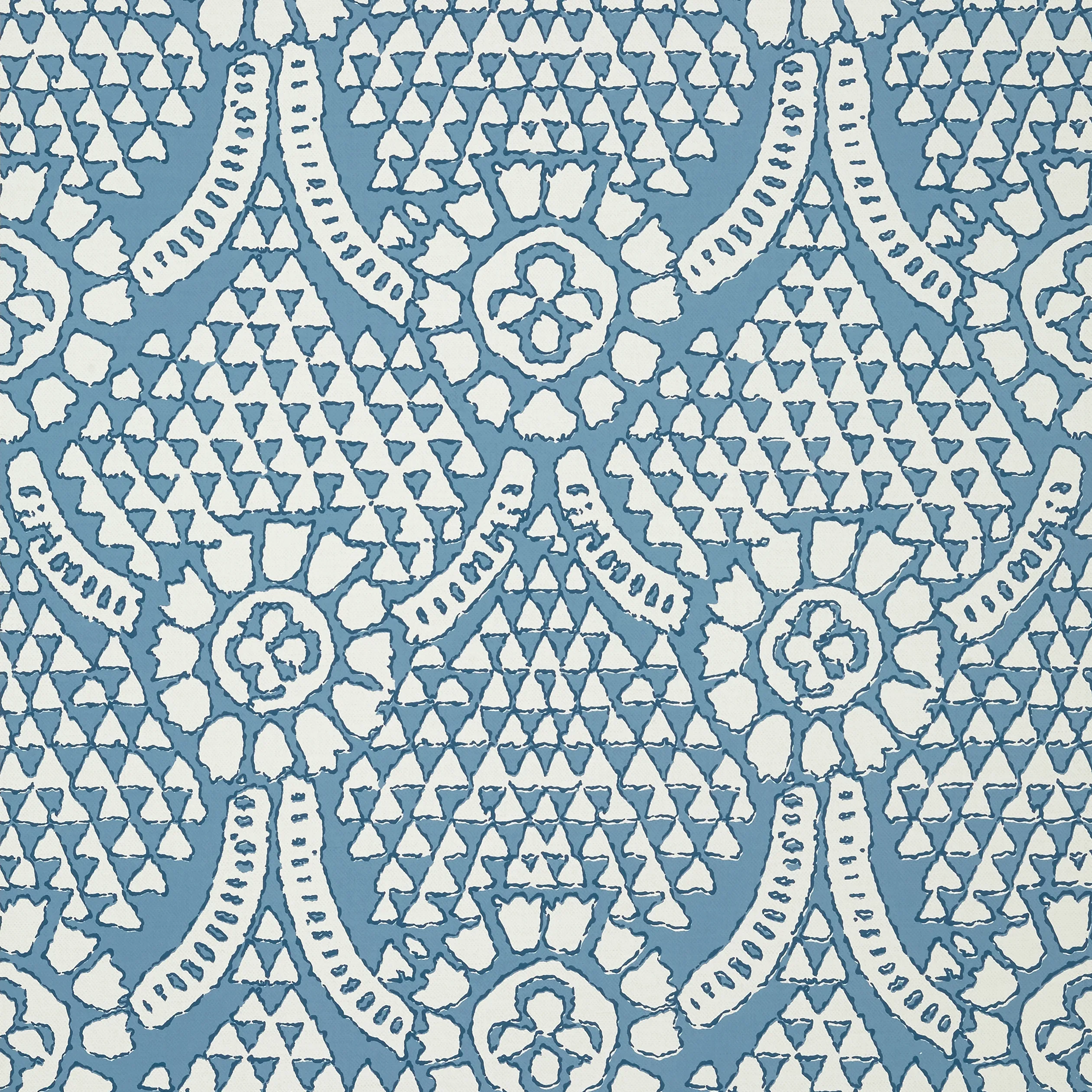 Thibaut Chamomile in Blue and White (T14314)