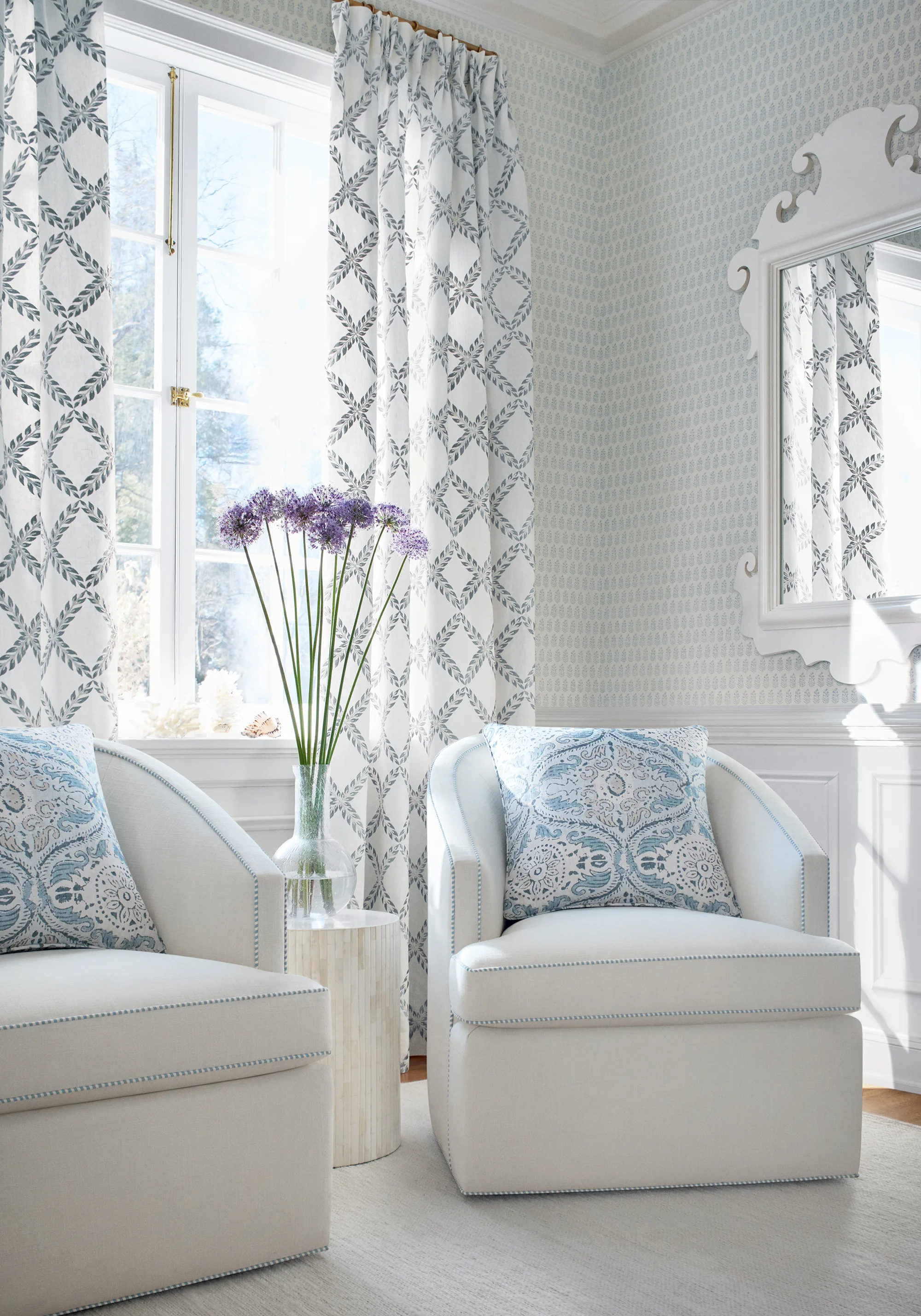 Anna French Chloe in Spa Blue on White (AT10752)