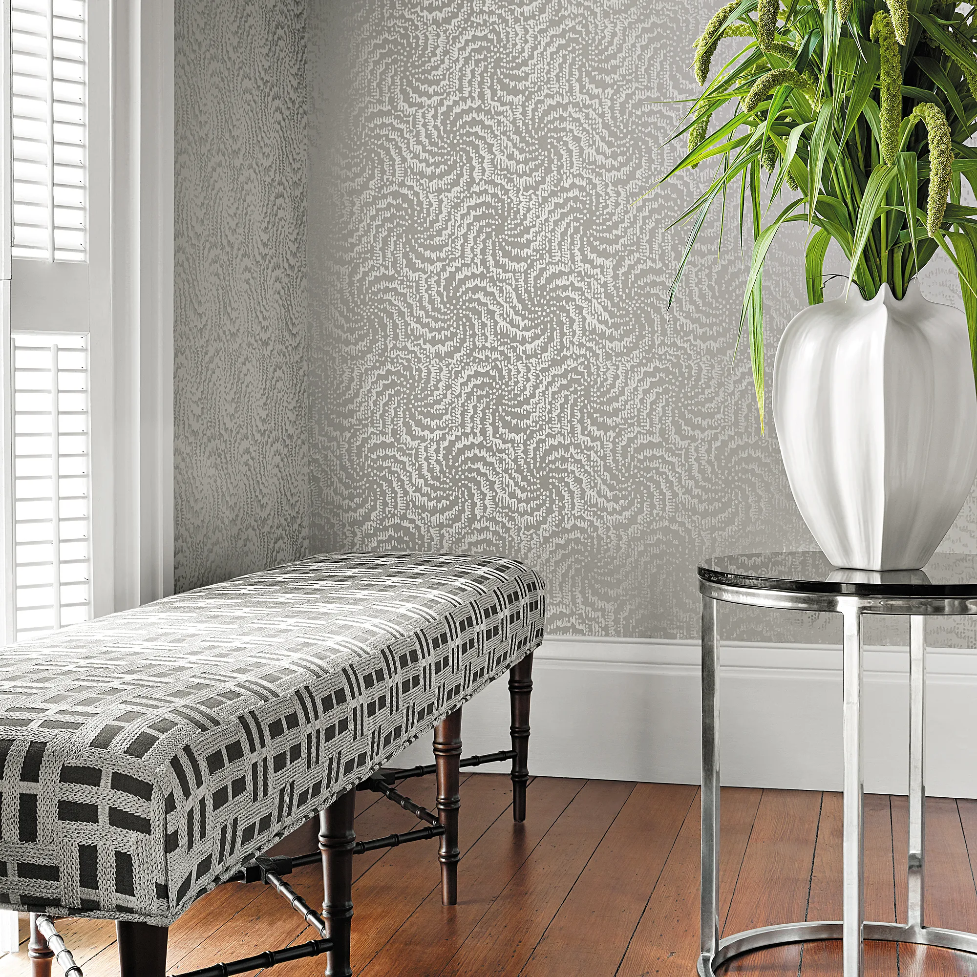 Anna French Cirrus in Metallic Silver on Grey (AT7939)