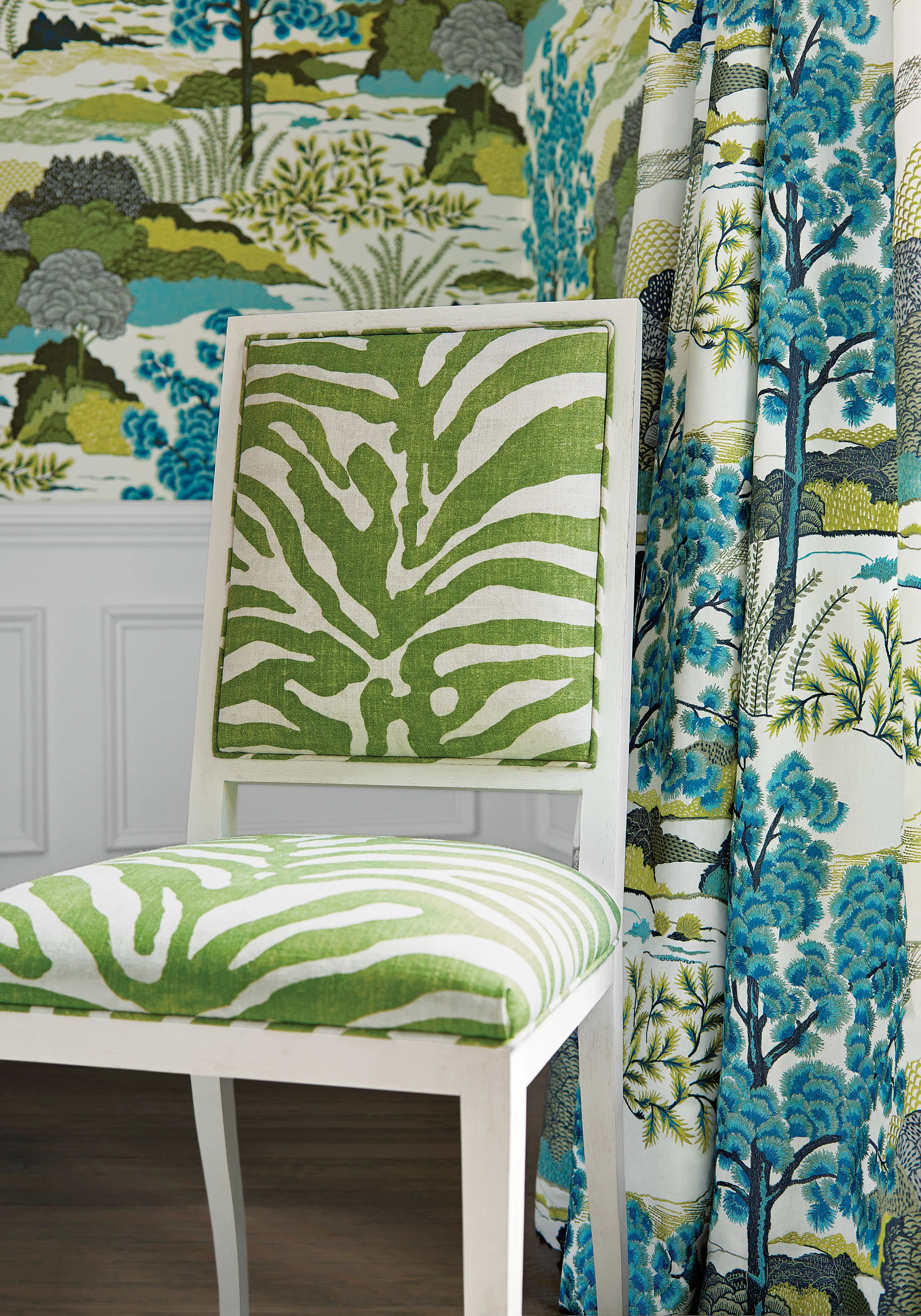 Thibaut Daintree in Bluemoon (T85040)