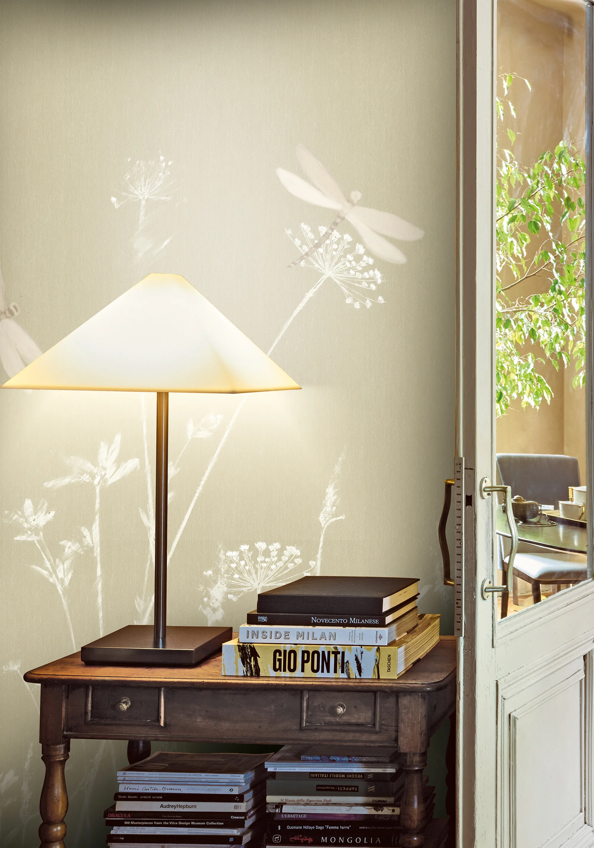 Armani Dickinson Mural in Gold (9913)