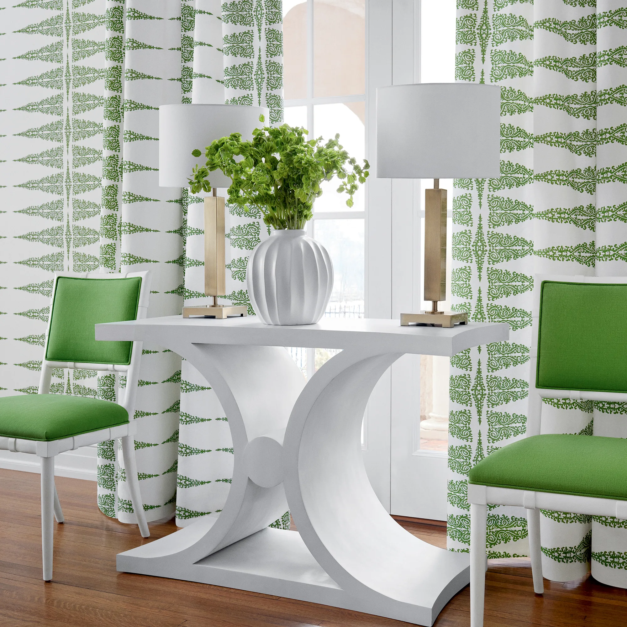 Anna French Ellery Stripe in Kelly on White (AT24546)