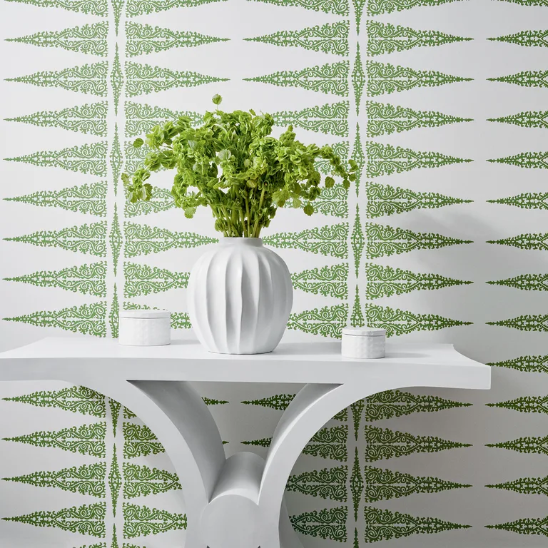 Anna French Ellery Stripe in Kelly on White (AT24546)