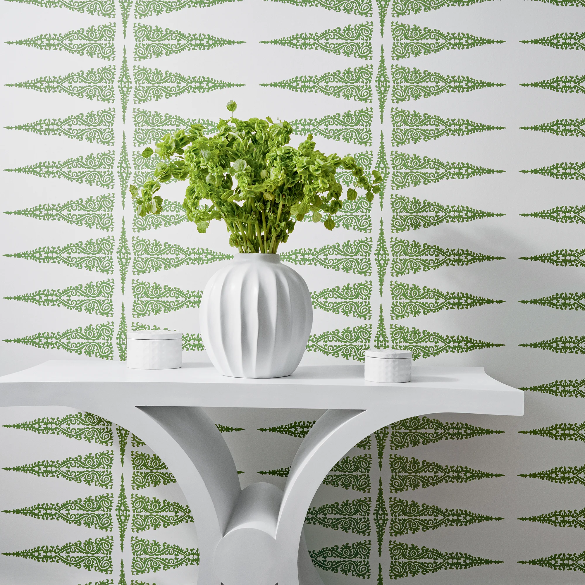 Anna French Ellery Stripe in Kelly on White (AT24546)