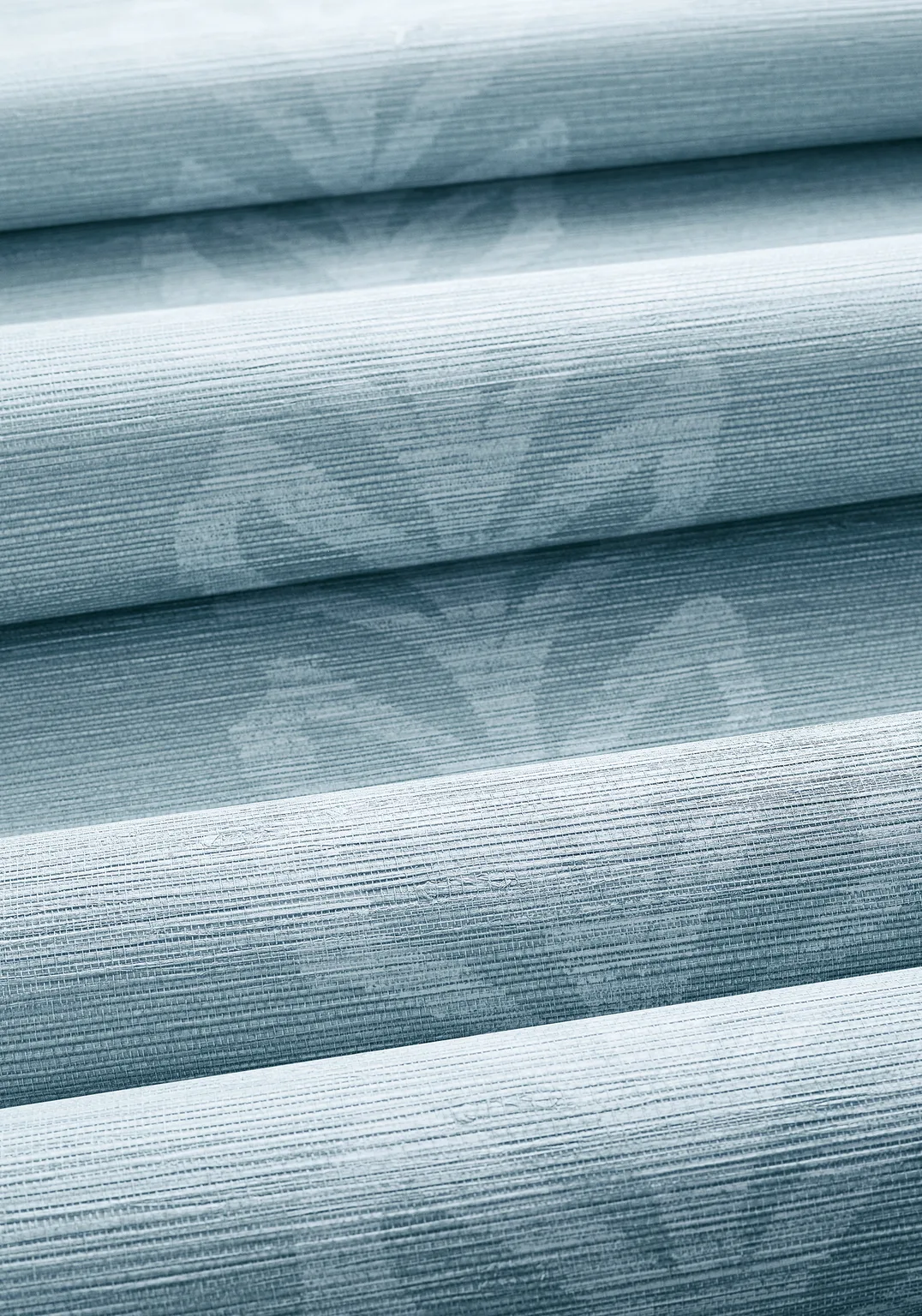 Thibaut Evia in Mineral and White (T10904)