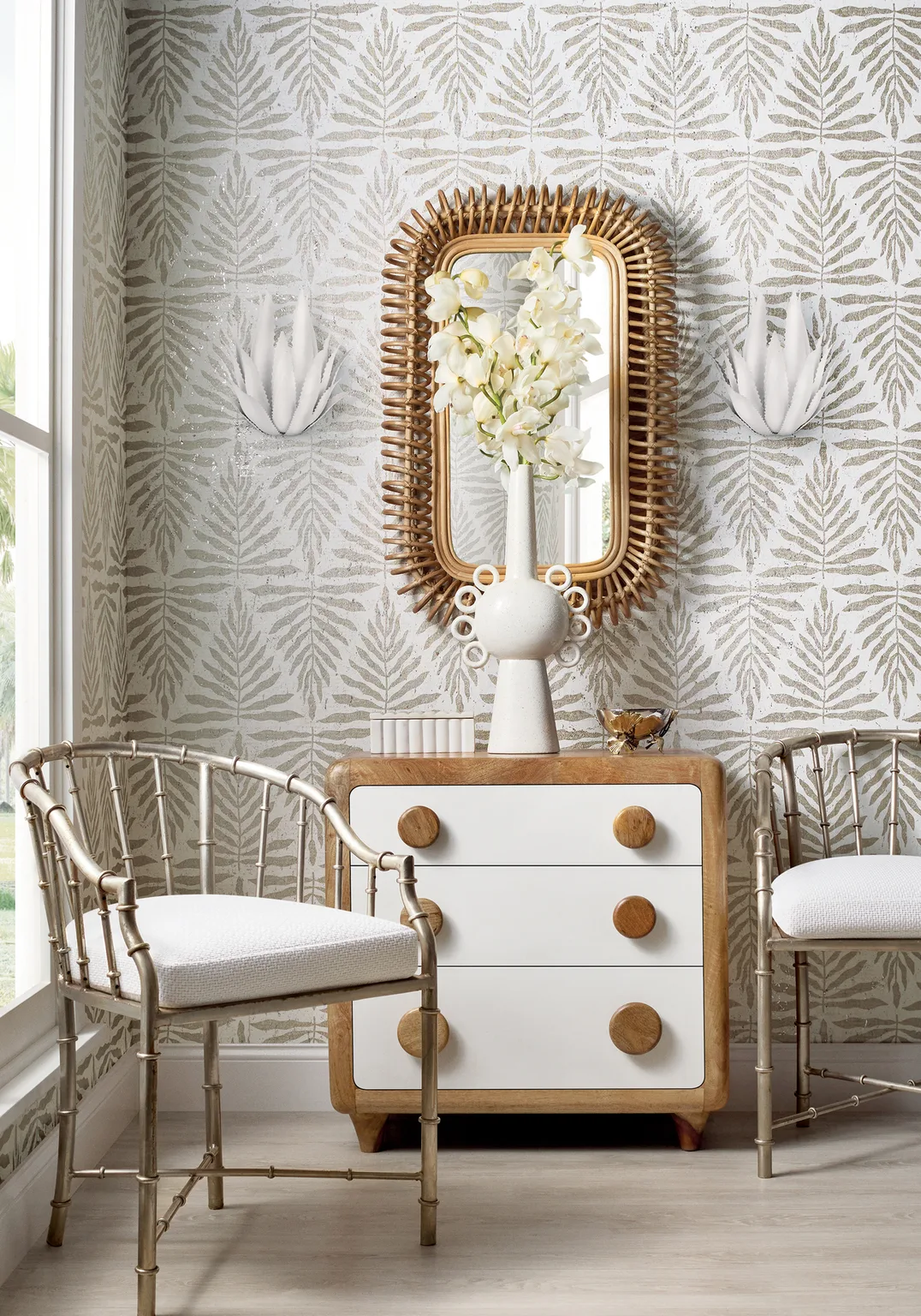 Thibaut Gasparilla in Metallic Silver and White (T15813)