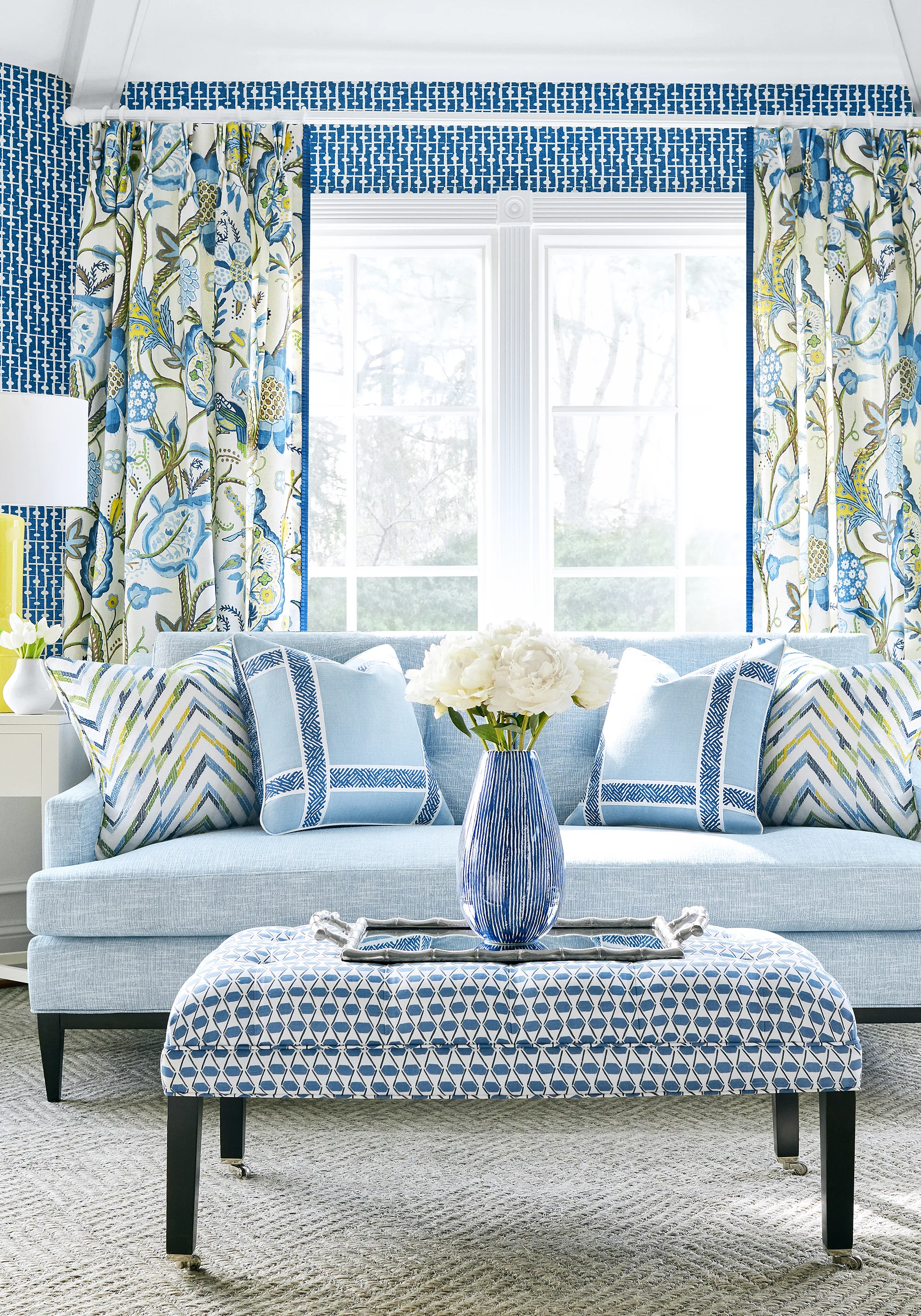 Thibaut Haven in Navy (T14310)