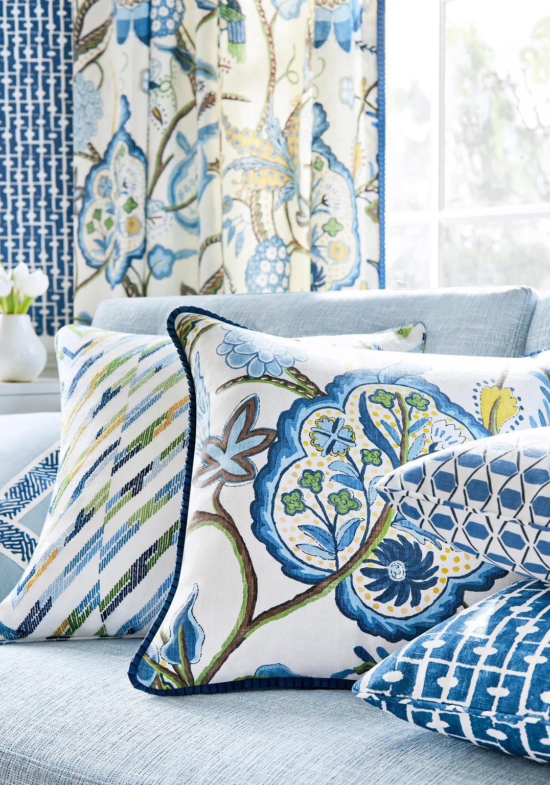 Thibaut Haven in Navy (T14310)