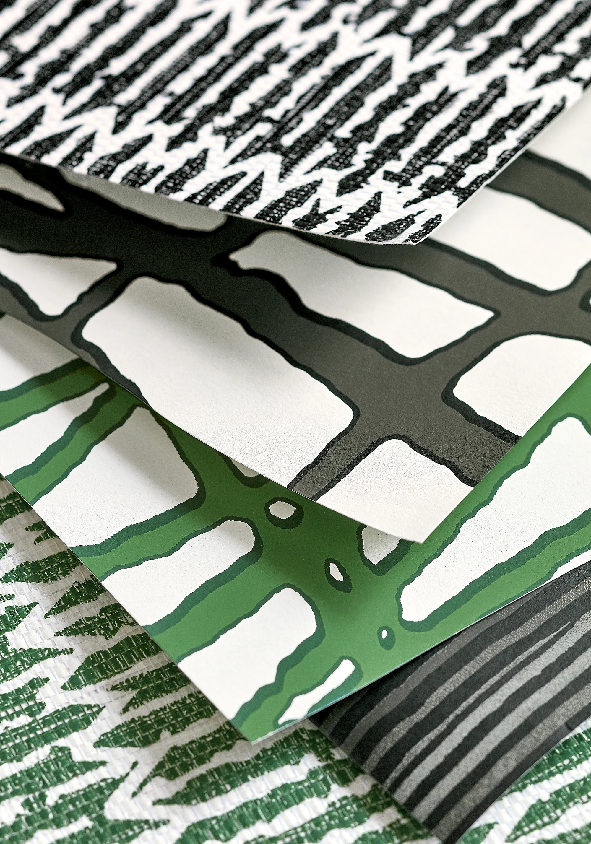Thibaut Hayworth in Black (T421)