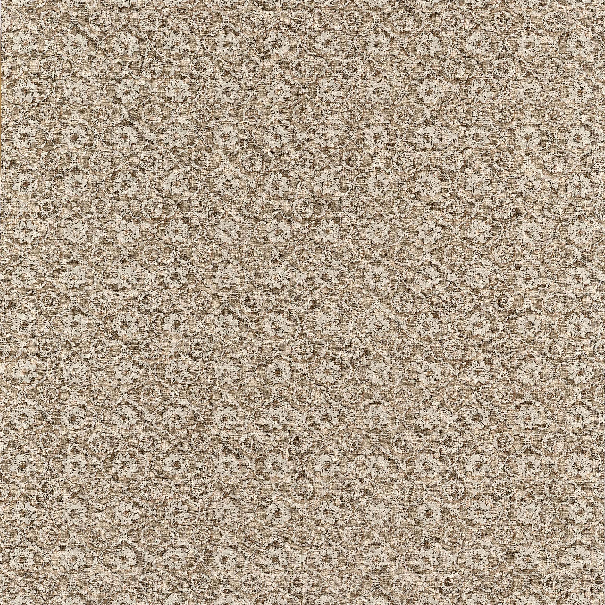 AT16126 | Holly Trellis – Beige