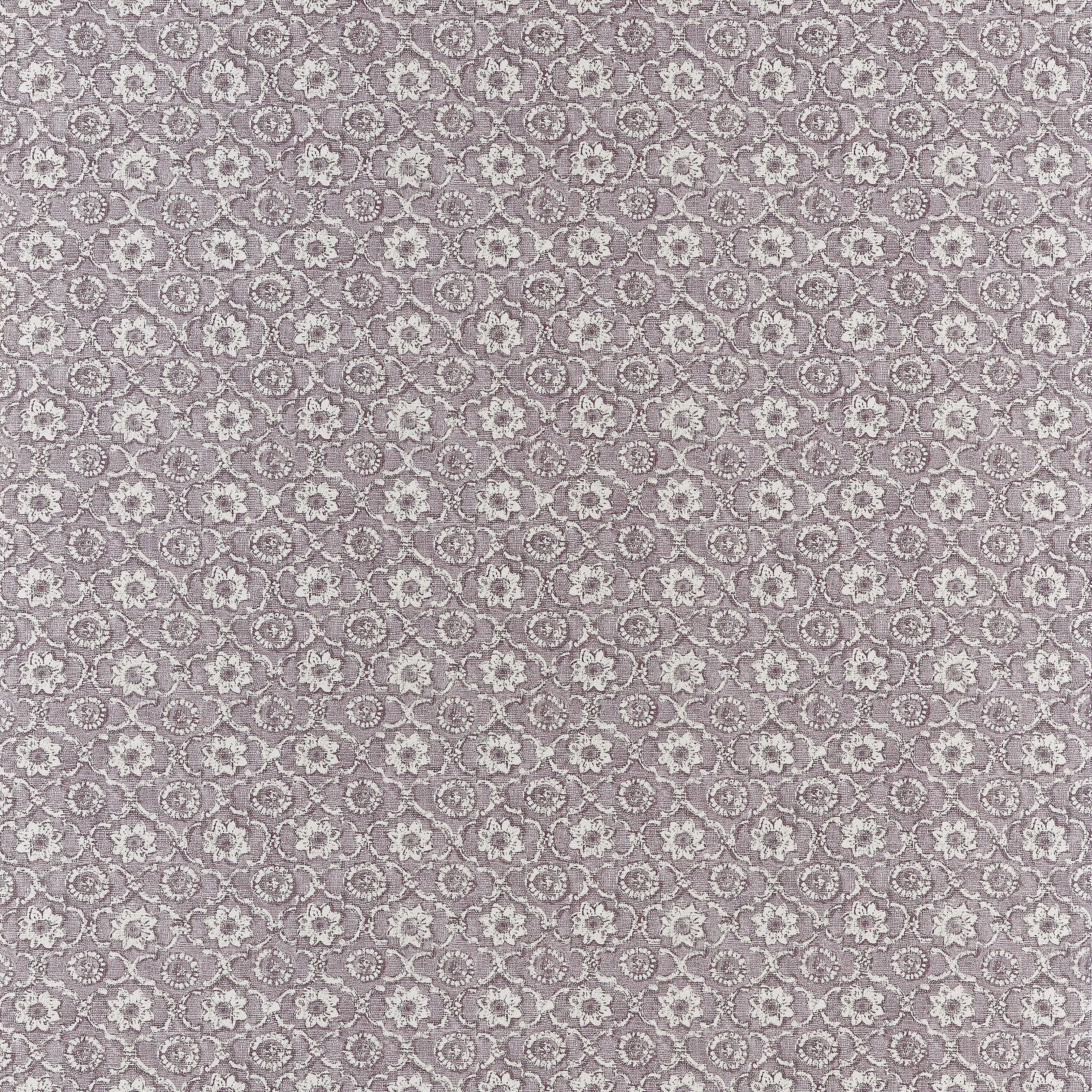AT16127 | Holly Trellis – Lavender