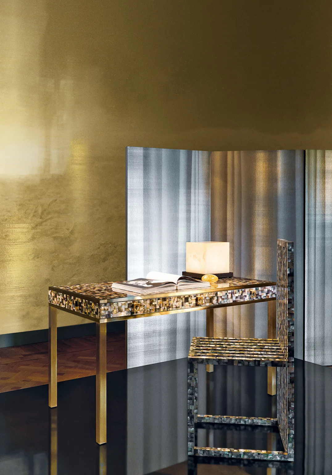 Armani Leopardi Mural in Gold (9970)