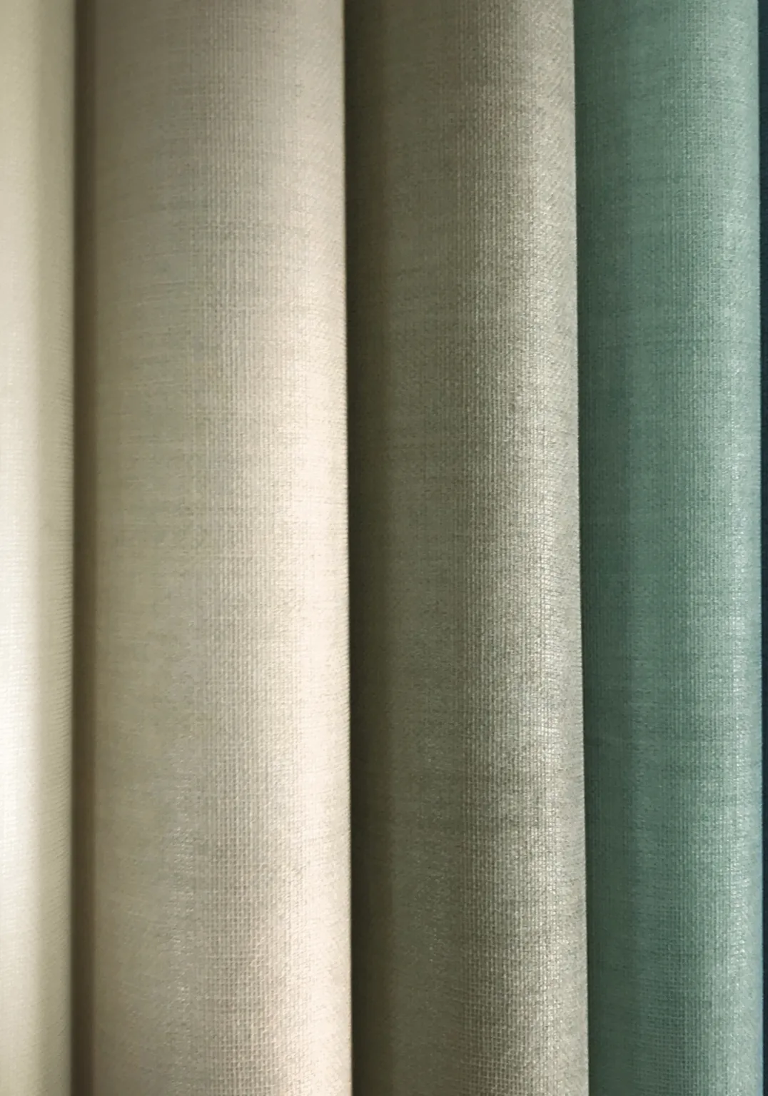 Armani Linen Plain in Linen (9617)