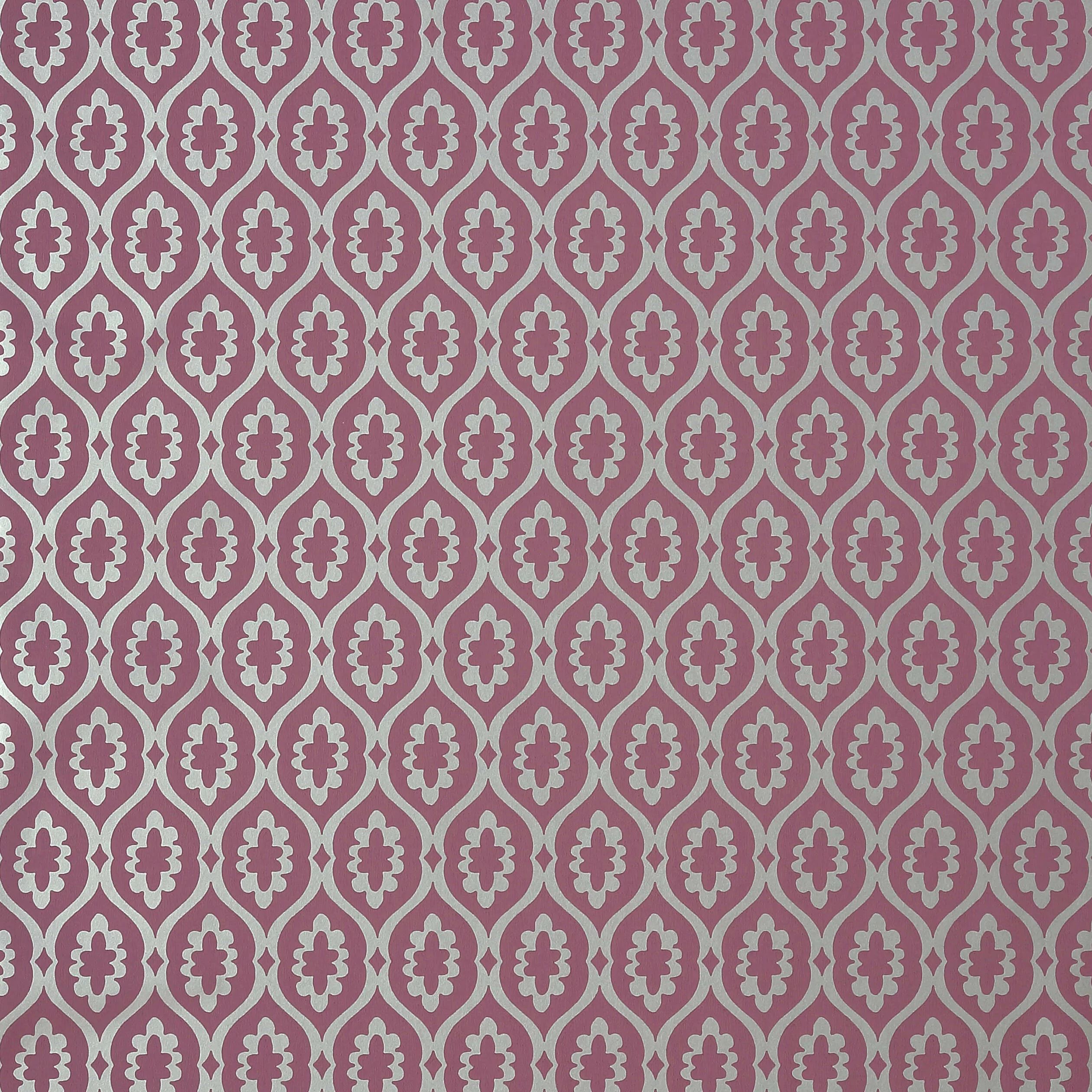 T13049 | Lucas – Plum on Metallic Silver