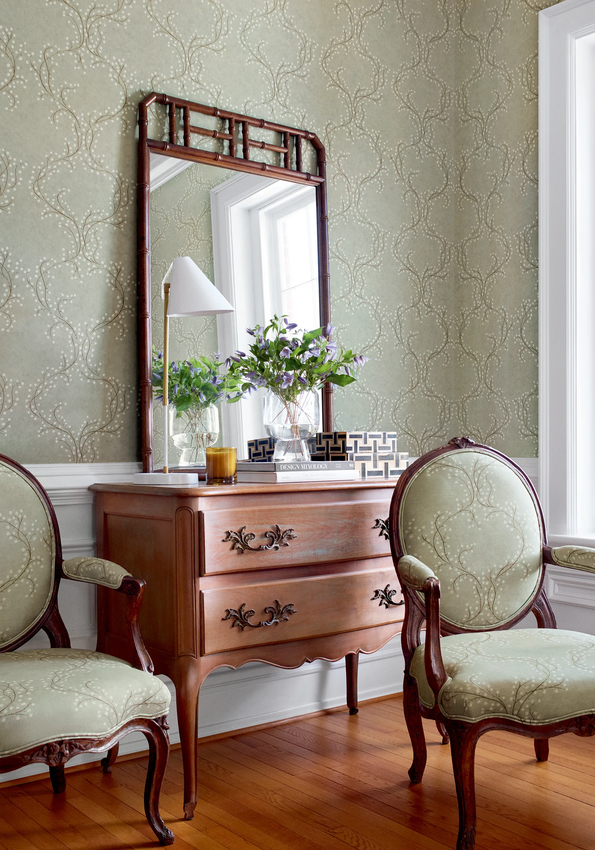 Thibaut Malea in Blue and Beige (T14636)