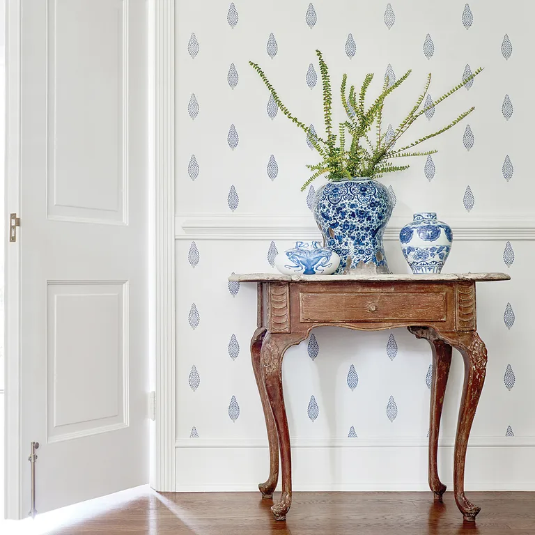 Anna French Manor in Navy (AT79184)