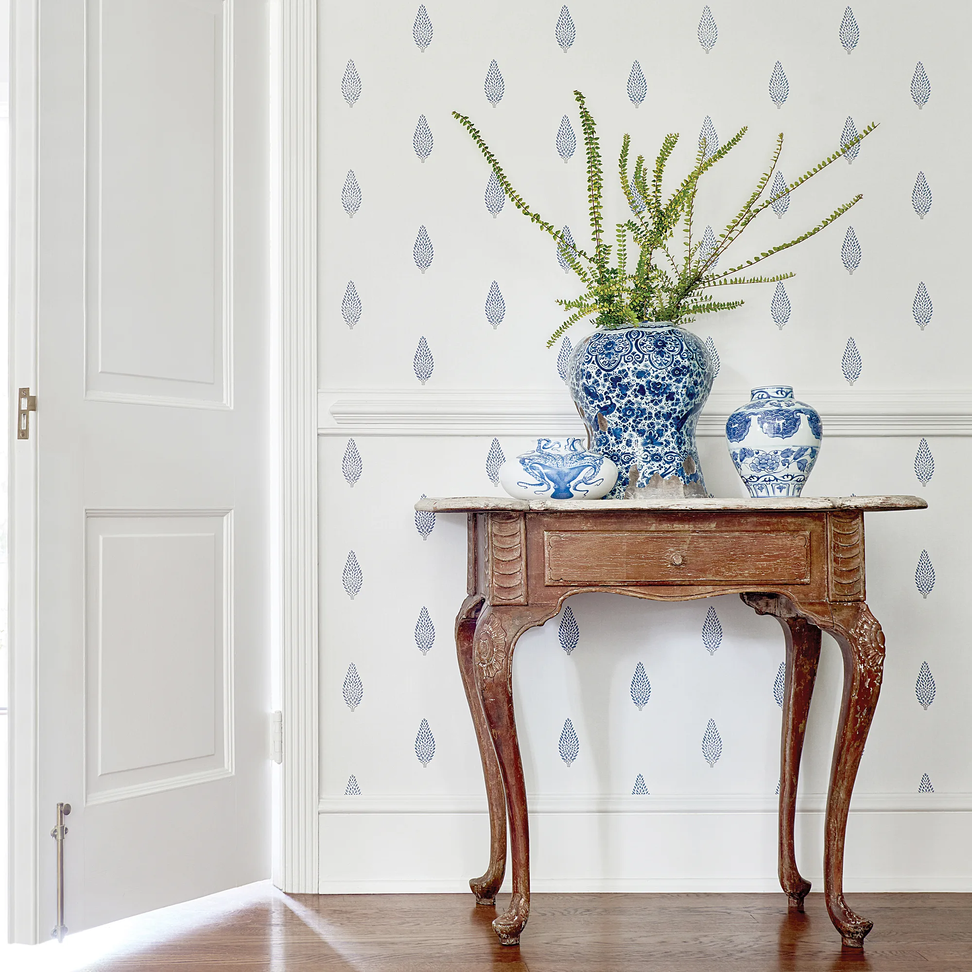Anna French Manor in Navy (AT79184)