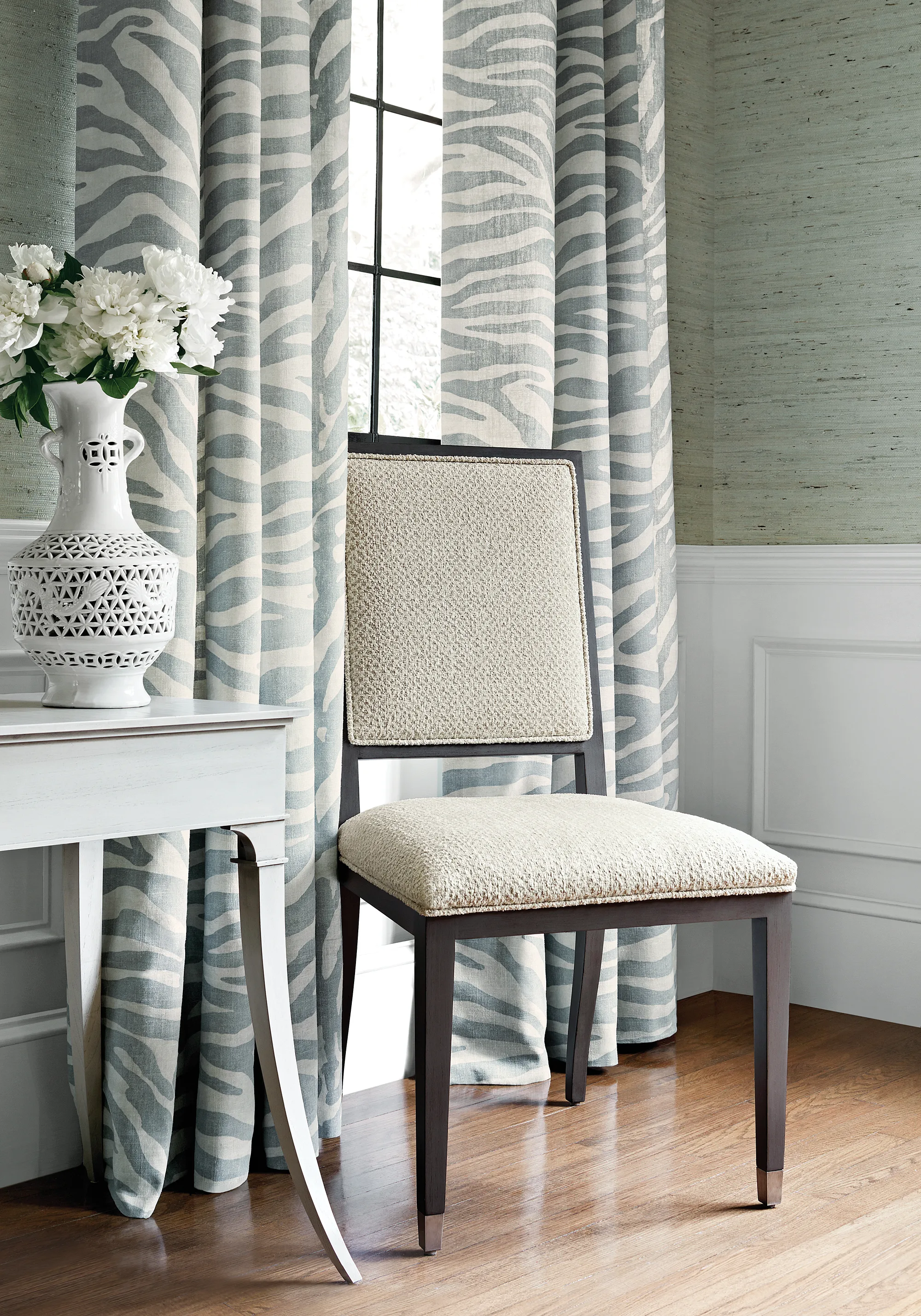 Thibaut Maranta Arrowroot in Aqua (T85003)