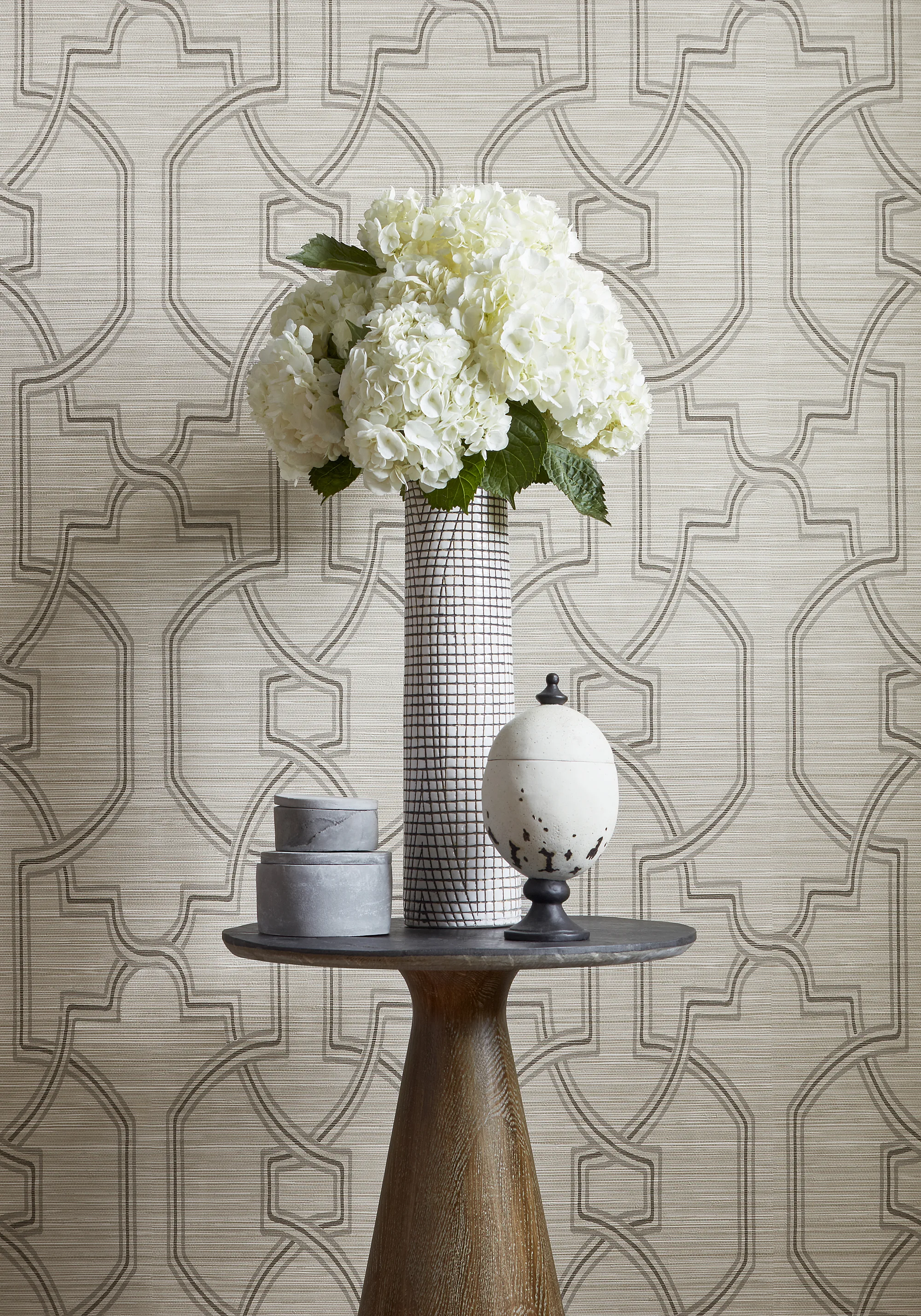 Thibaut Promenade in Linen (T278)