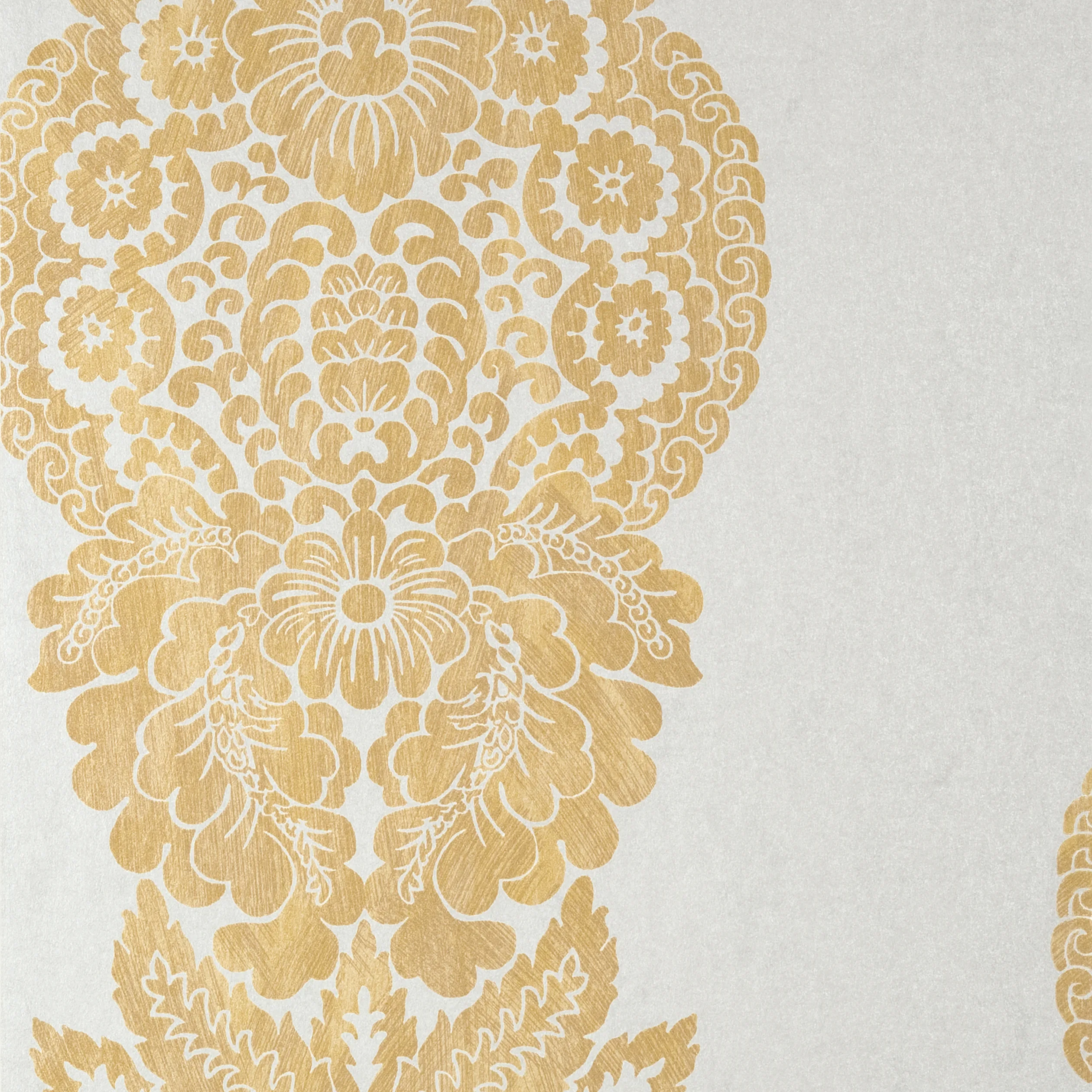 T89131 | Rowan Damask – Metallic Gold on Silver