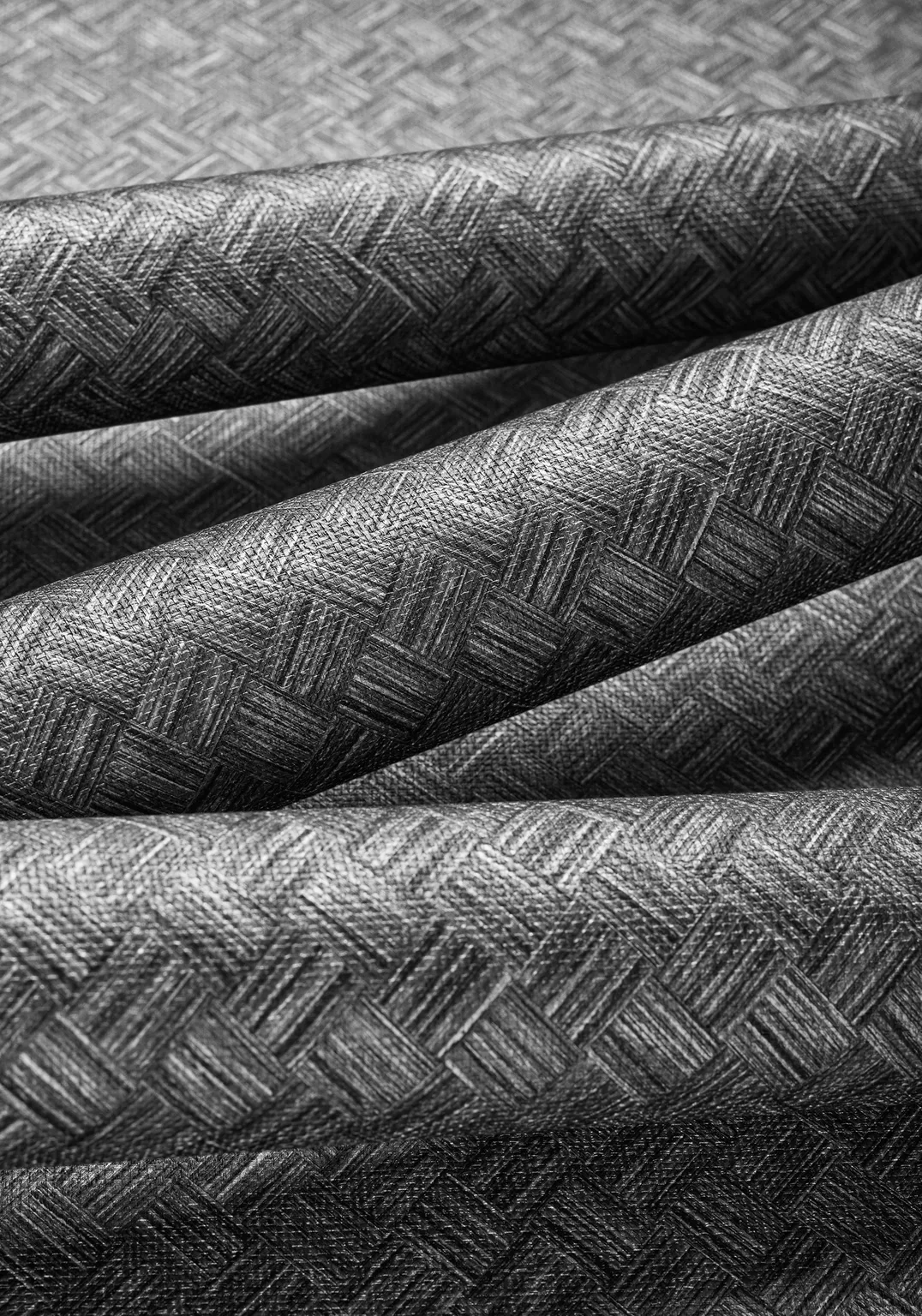 Thibaut Saddle Weave Wide Width in Black and Silver (TWW34065)