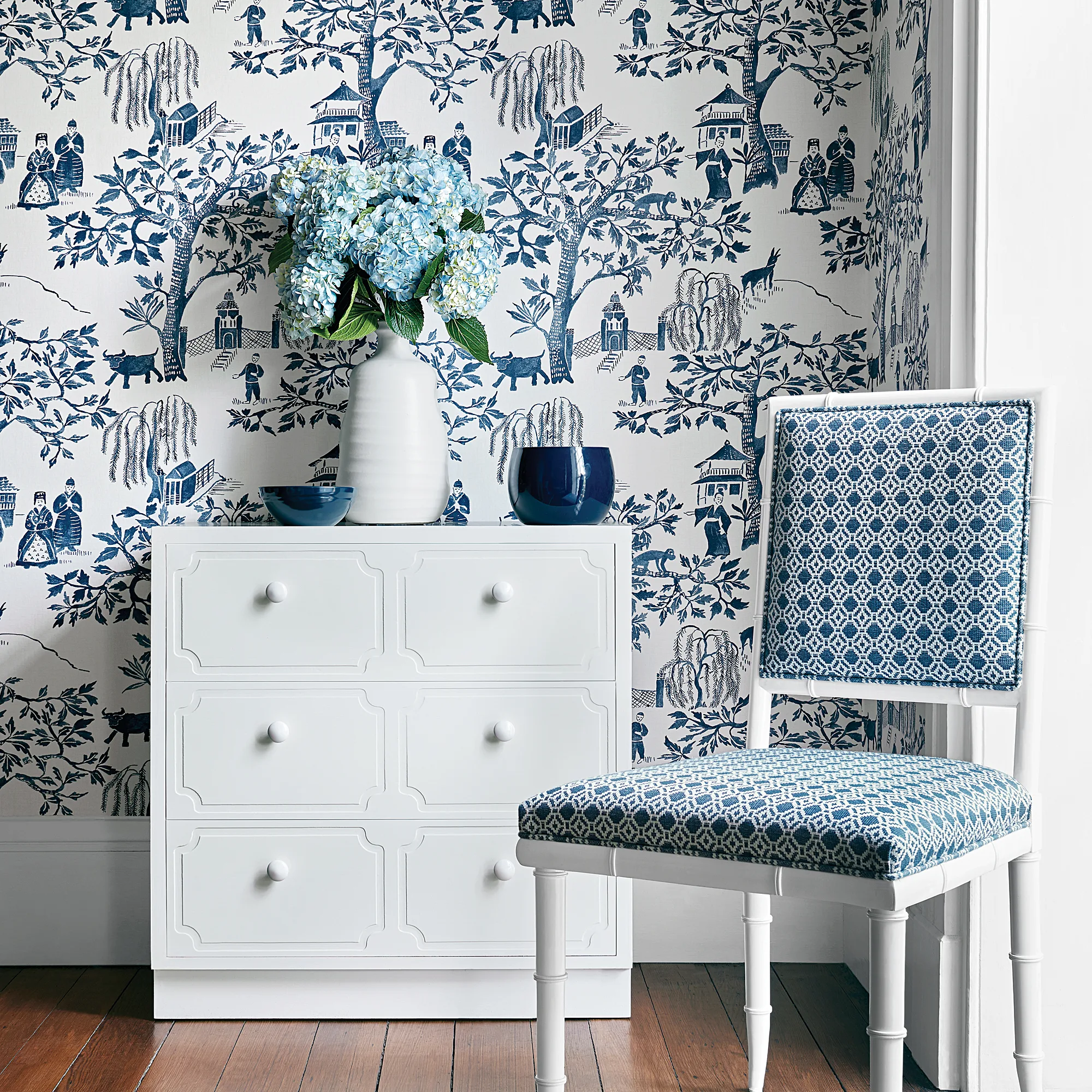Anna French Willow Wood in Navy (AT7915)