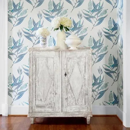 AT23135 | Winter Bud - Blue room view