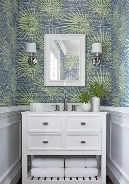 T10141 | Palm Frond - Navy and Green room view