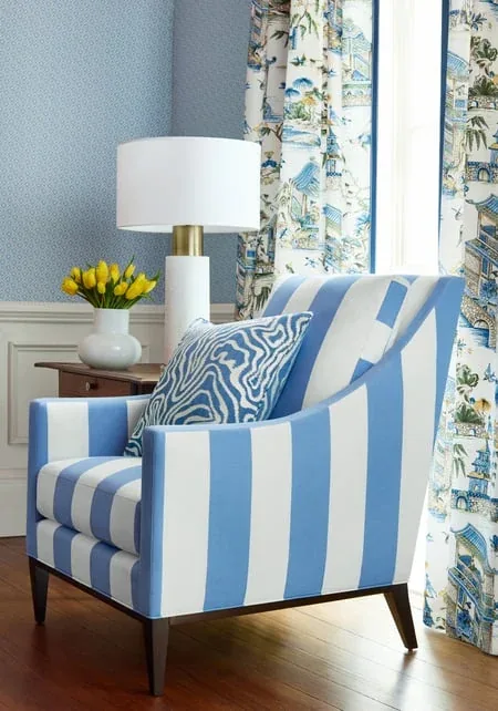 T13661 | Holiday Trellis - Blue room view