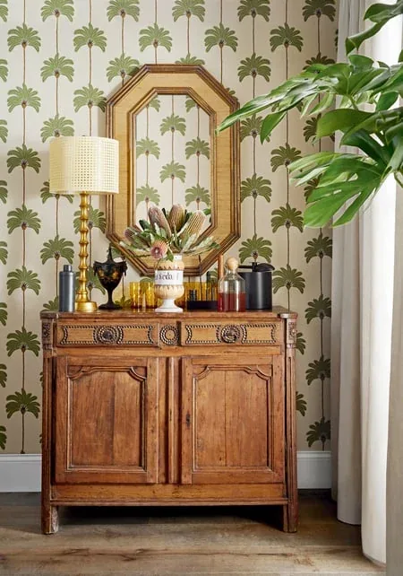 T13945 | Sunset Boulevard - Beige room view